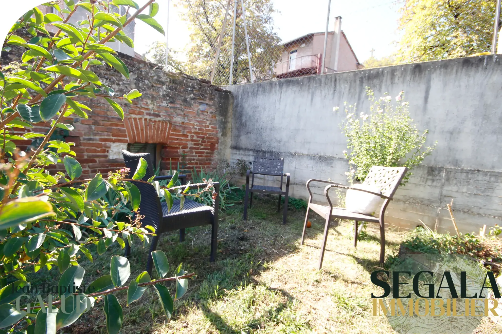 Maison de ville rénovée avec jardin à Albi La Madeleine 