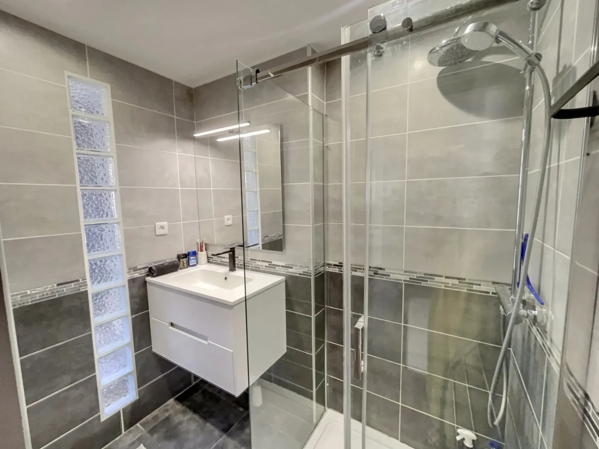 Maison de village de 58 m² avec garage à Calvisson, idéalement située 