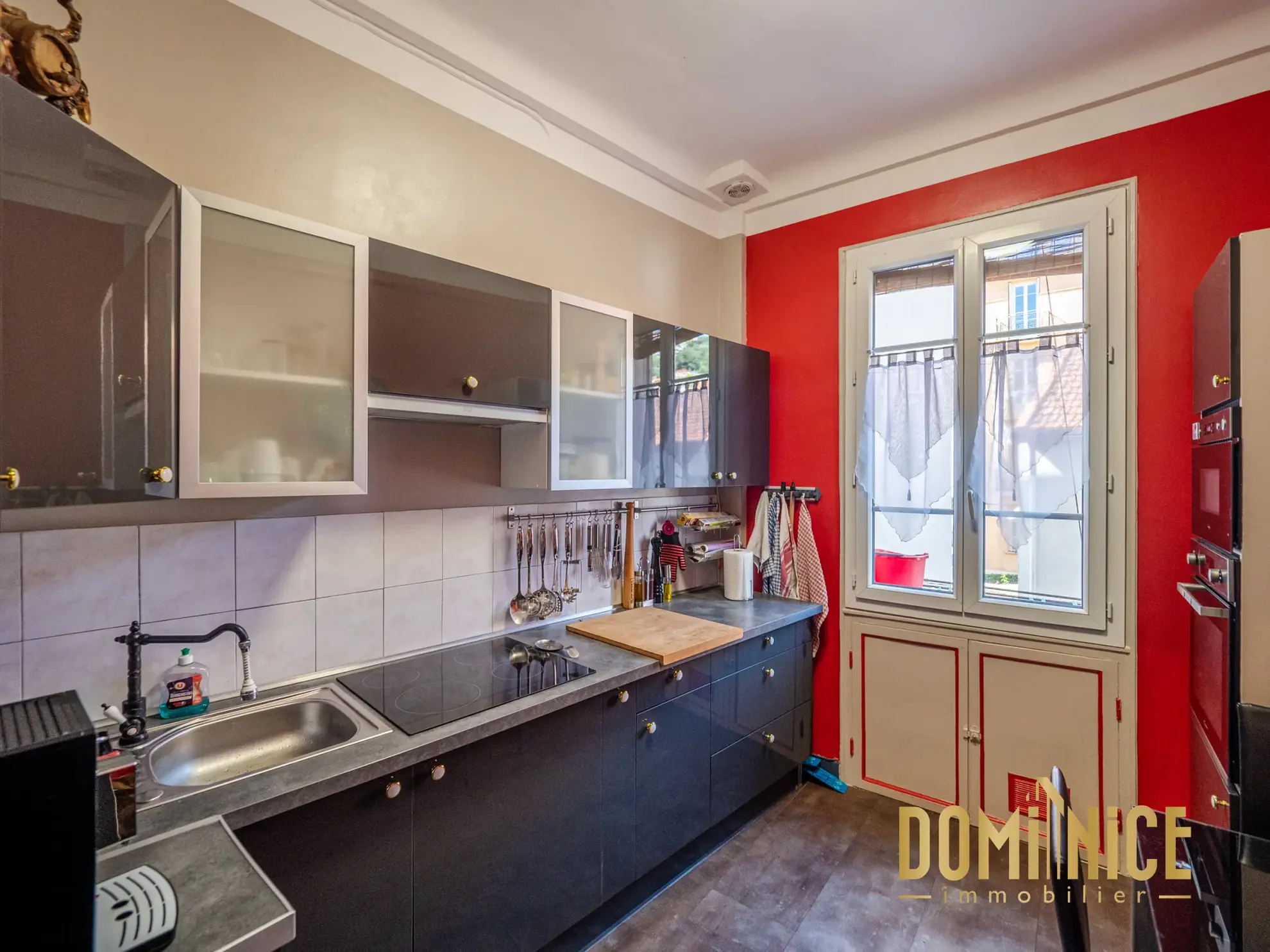 Appartement traversant T2 de 46 m² à Nice Libération, idéalement situé 