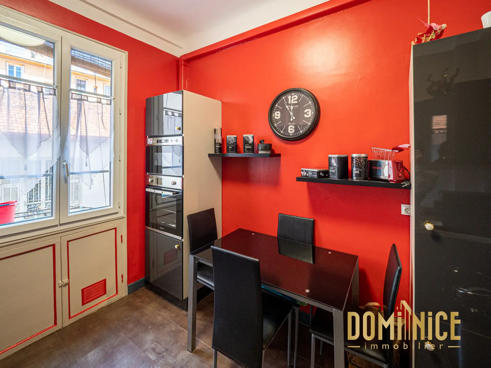 Appartement traversant T2 de 46 m² à Nice Libération, idéalement situé 