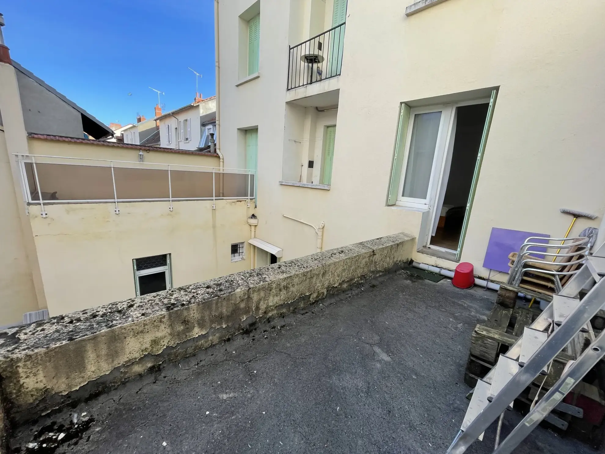 Appartement lumineux 1bis de 33,5 m² au centre de Vichy avec ascenseur 