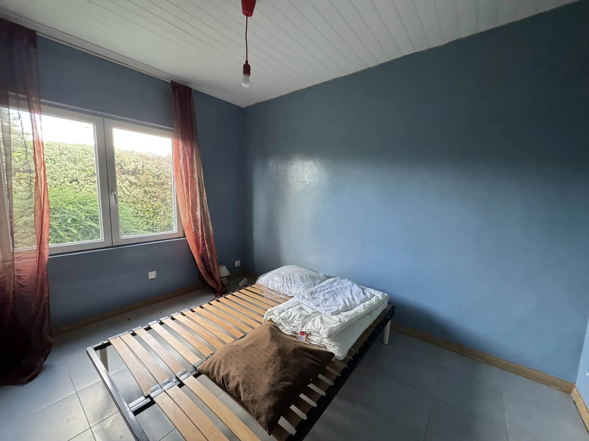 Maison à rénover de 63 m² à Meschers-sur-Gironde avec dépendance et grand terrain 