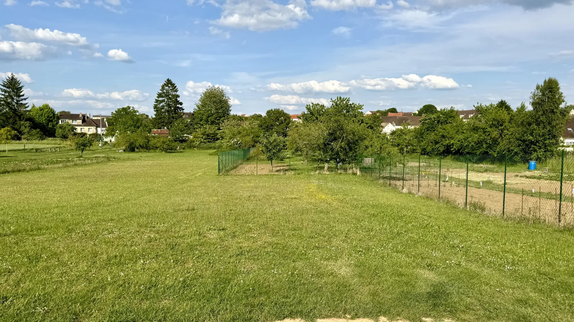 À vendre terrain constructible de 318 m² à Chambry, proche de Meaux