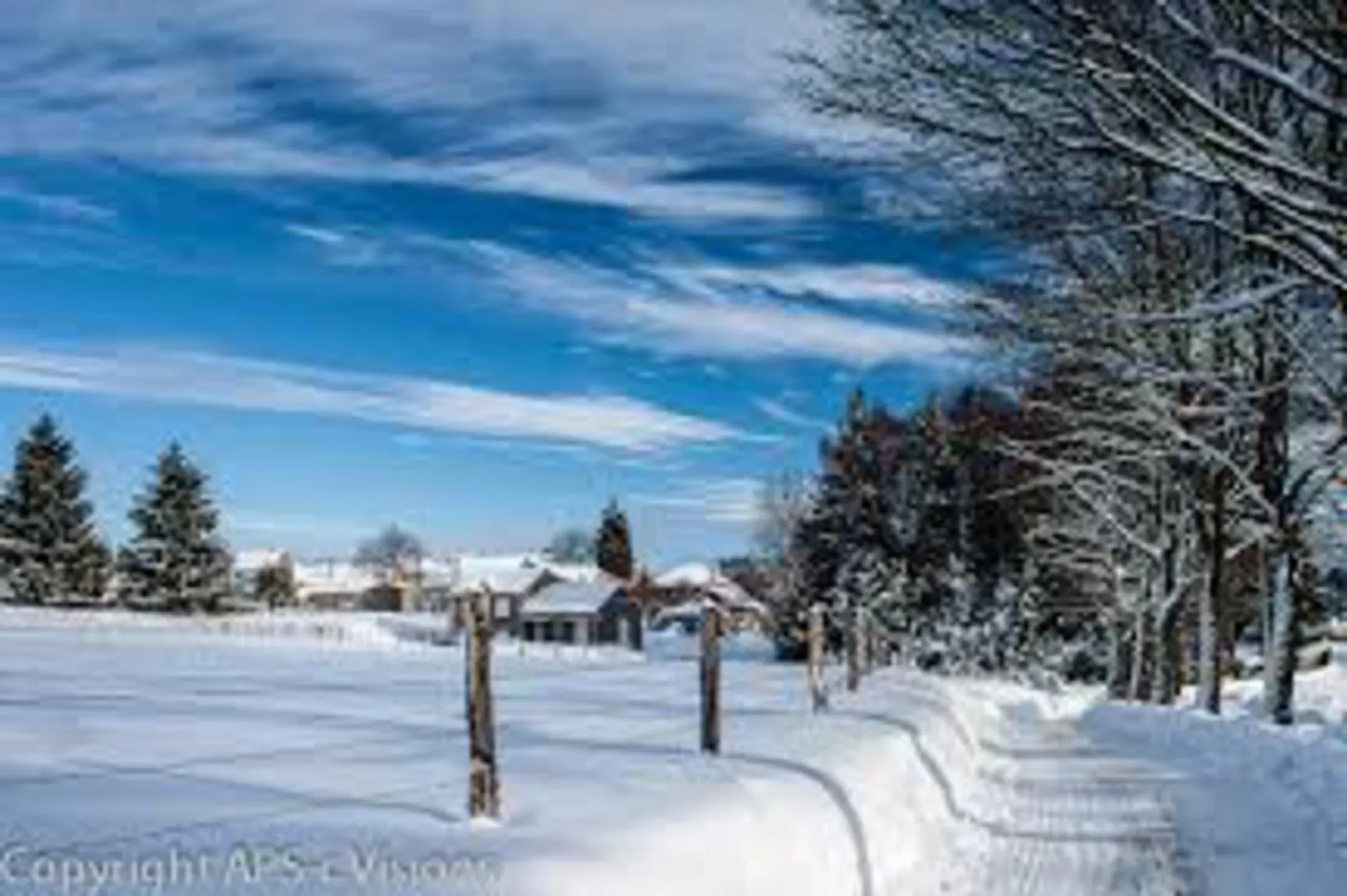 Terrain constructible à Tendon avec vue dégagée - Environnement paisible et ensoleillé 
