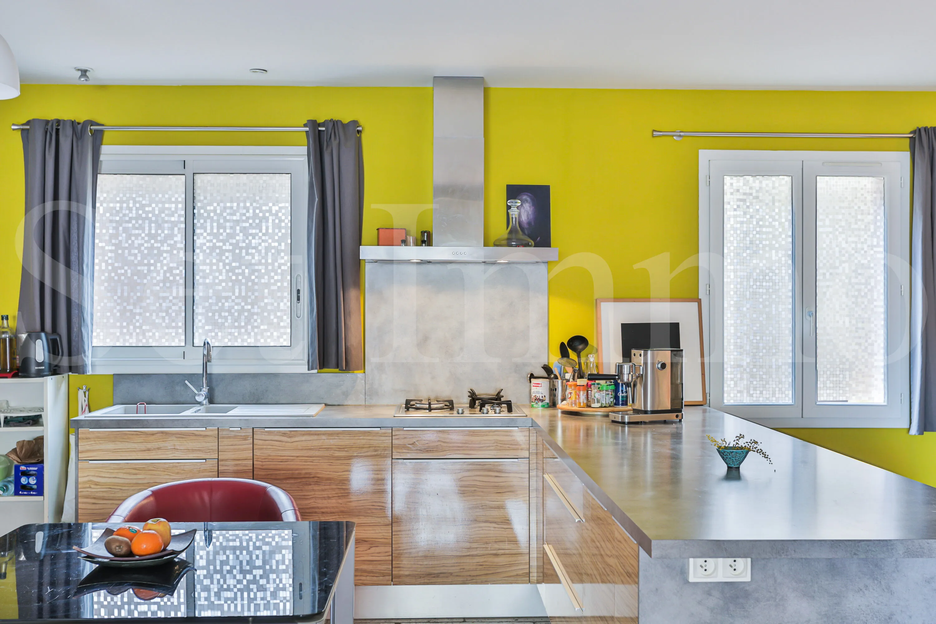 Belle maison de village avec terrasse et espace professionnel à Collias 