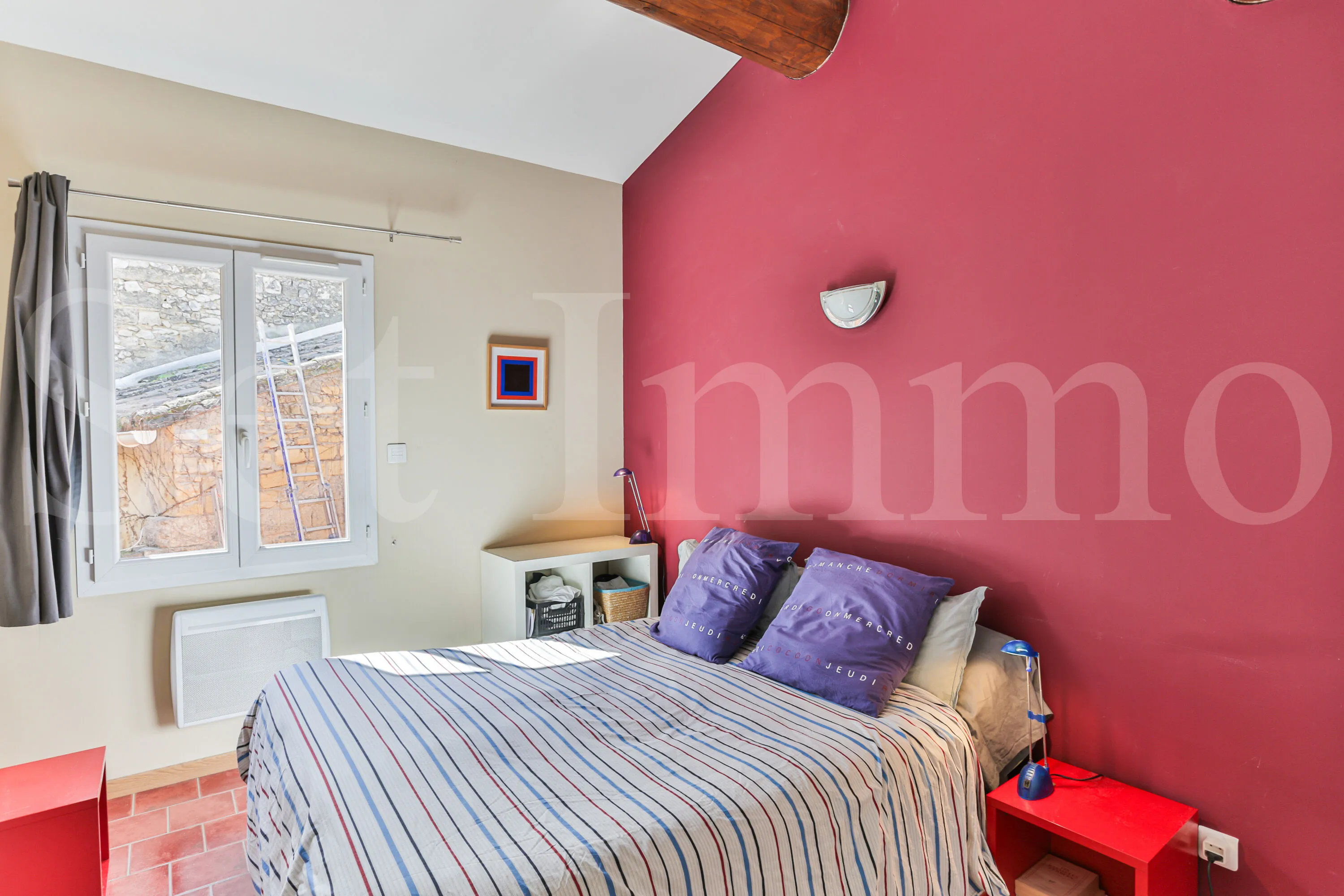 Belle maison de village avec terrasse et espace professionnel à Collias 