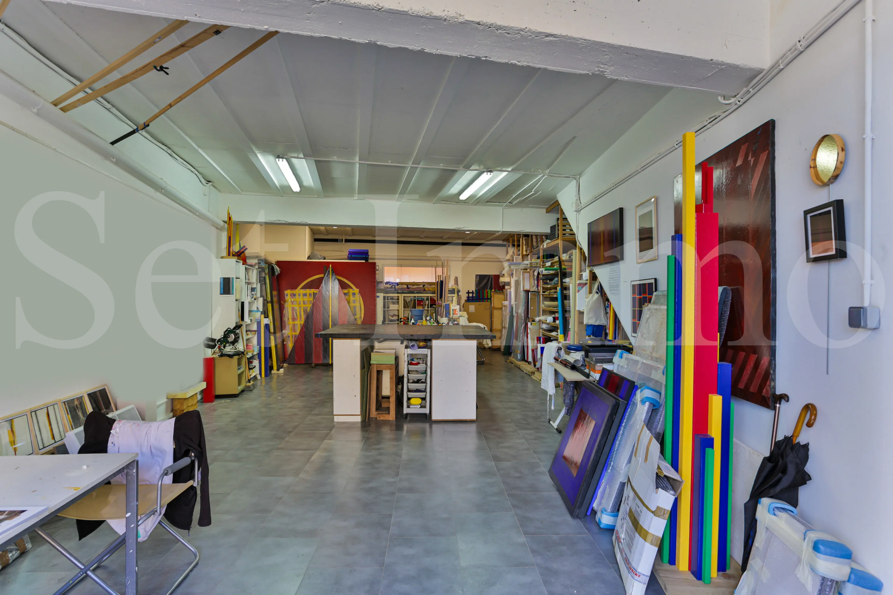 Belle maison de village avec terrasse et espace professionnel à Collias 