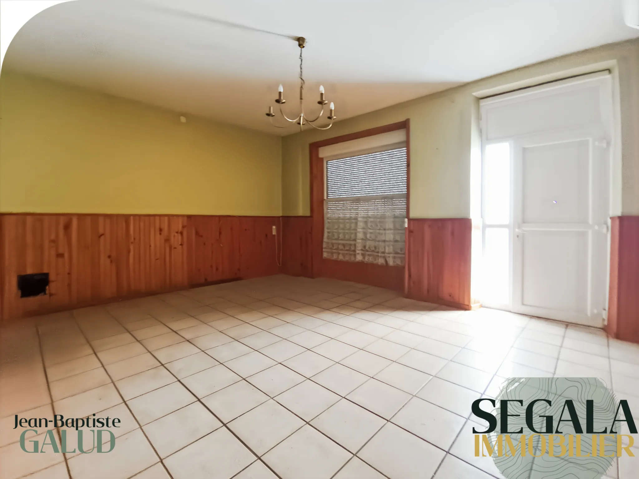 Immeuble de 220 m² à vendre à Blaye Les Mines, idéal pour investissement ou résidence 