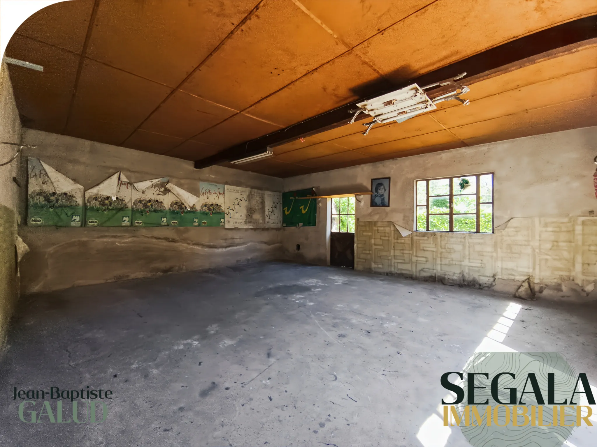 Immeuble de 220 m² à vendre à Blaye Les Mines, idéal pour investissement ou résidence 