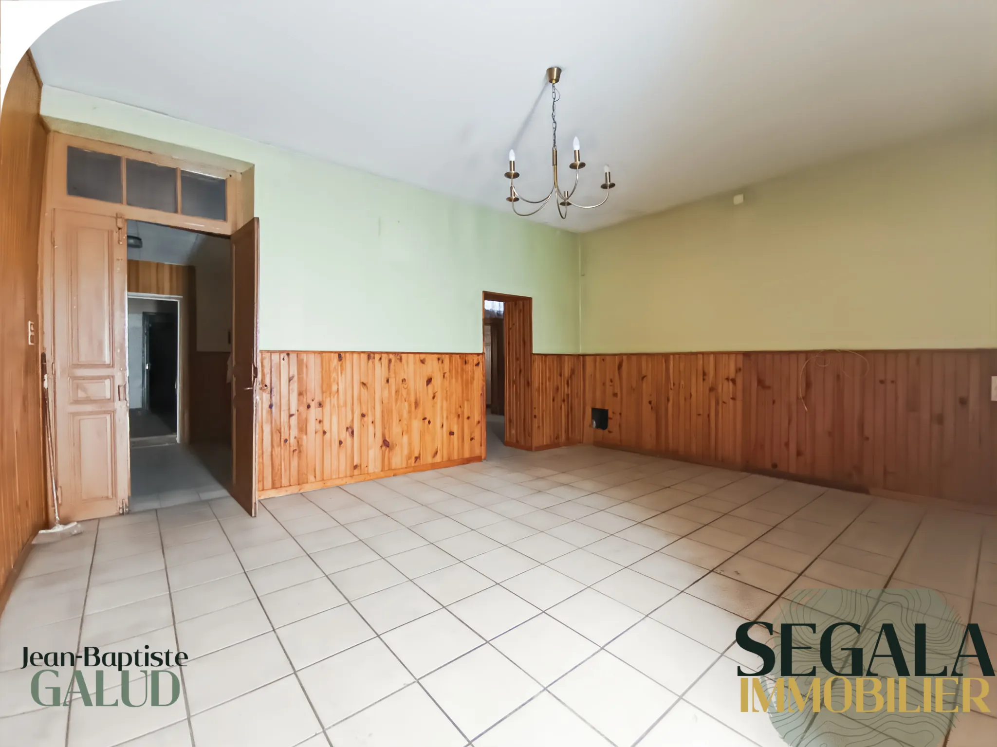 Immeuble de 220 m² à vendre à Blaye Les Mines, idéal pour investissement ou résidence 