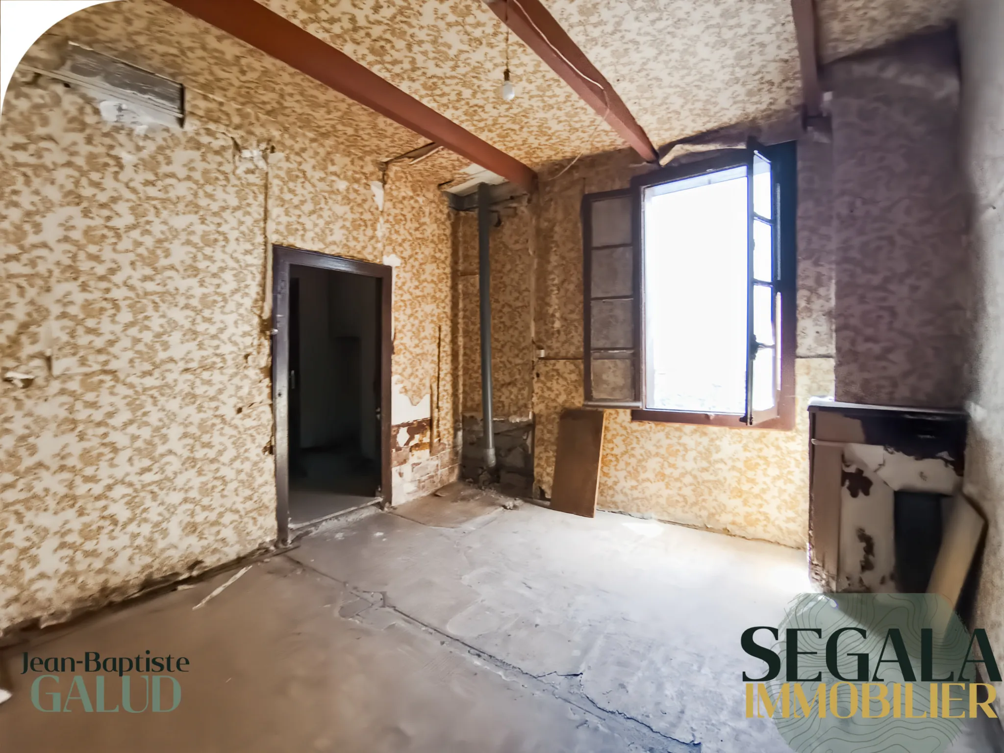 Immeuble de 220 m² à vendre à Blaye Les Mines, idéal pour investissement ou résidence 