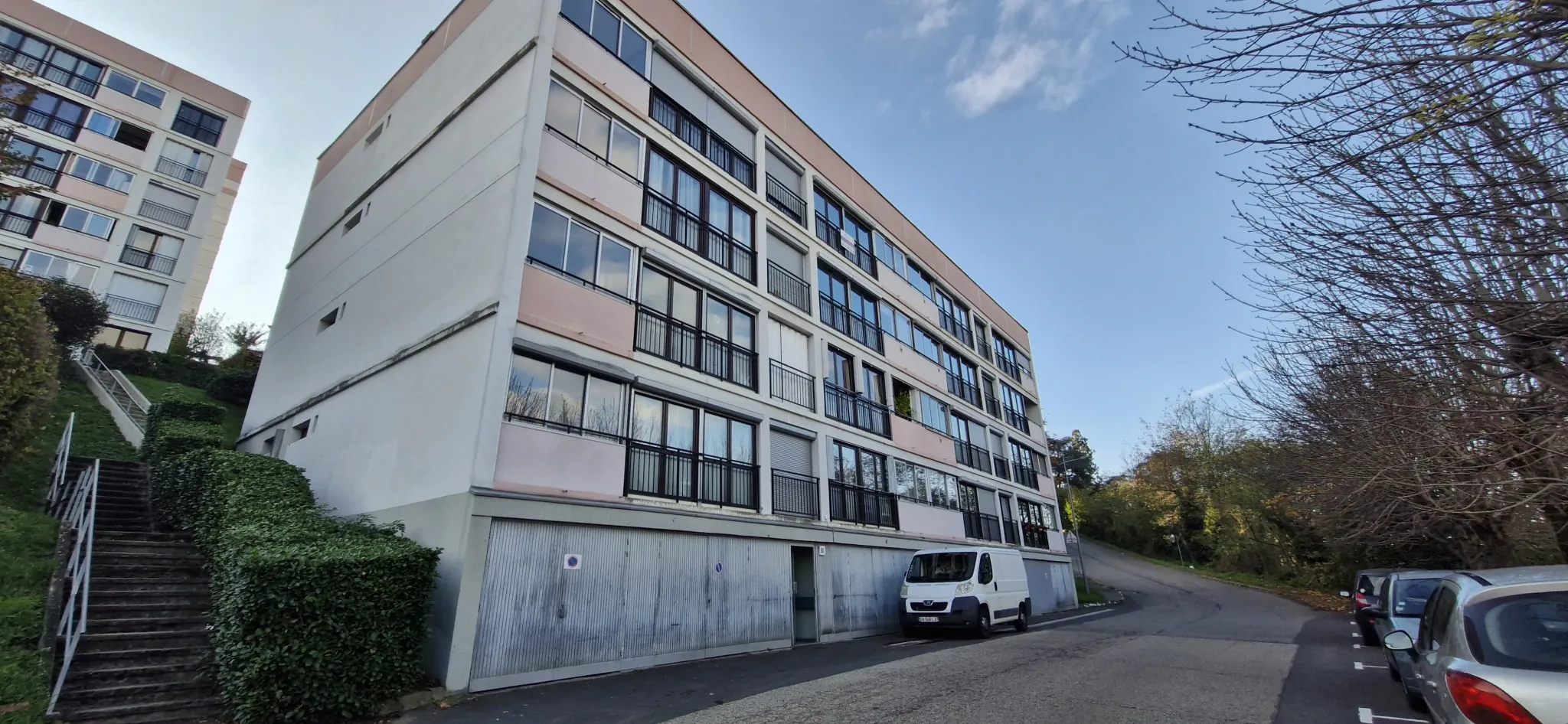 Appartement F4 de 85 m2 avec garage et cave à Villars