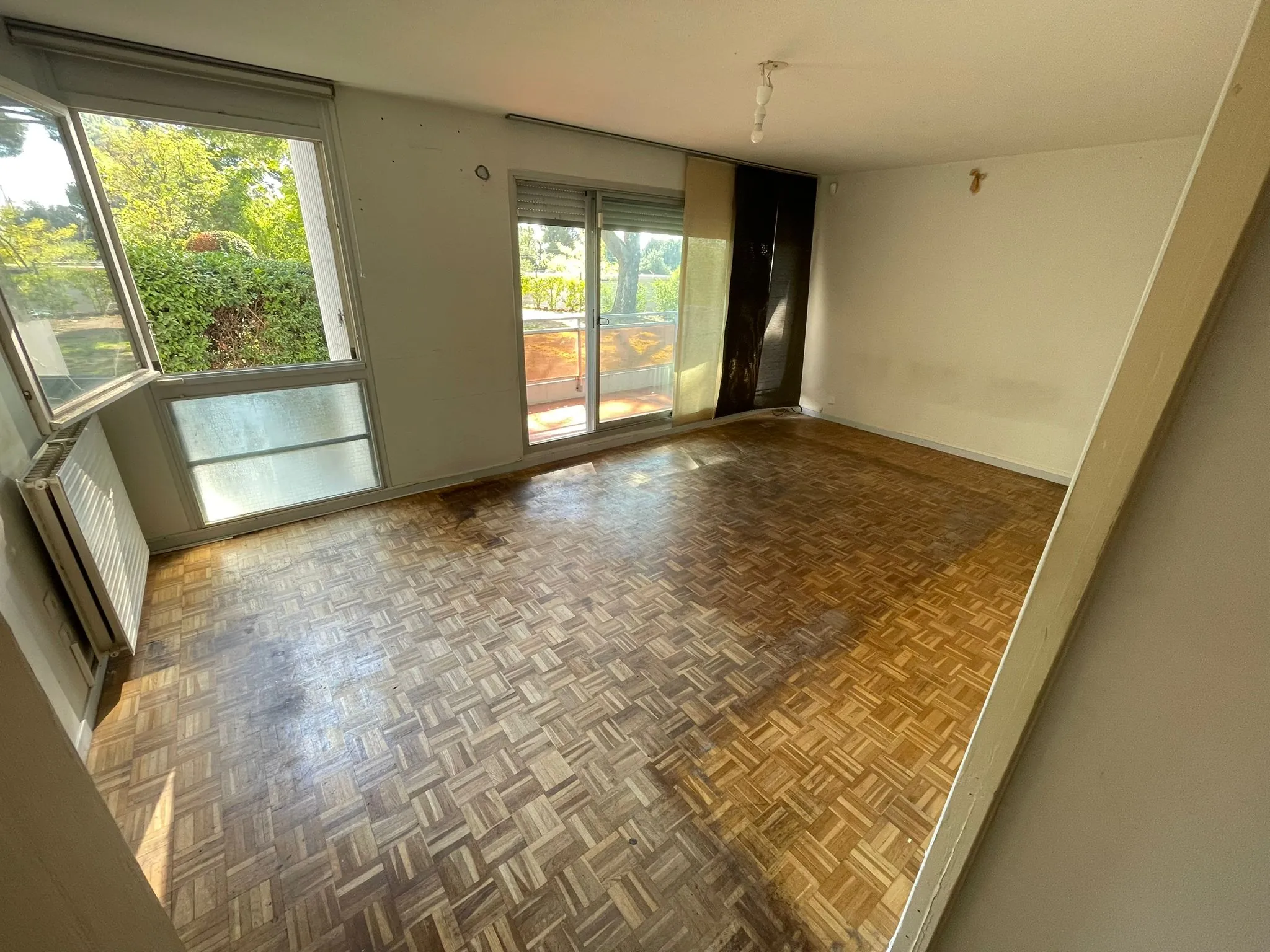 Appartement 3 pièces avec terrasse et parking à Marseille - Résidence sécurisée avec piscine 