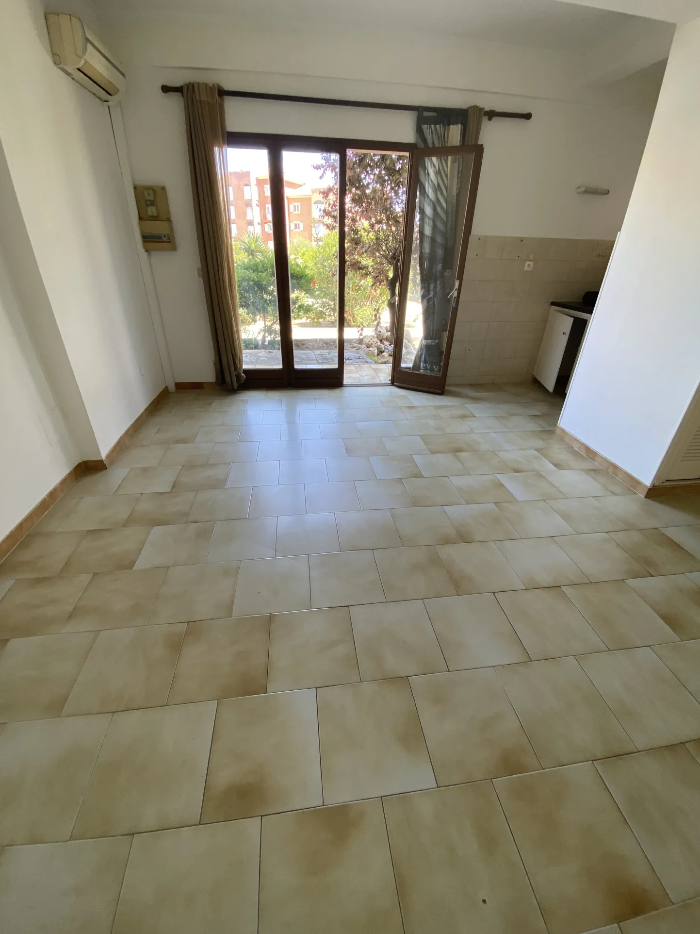 Studio de 31 m² avec terrasse à Solenzara, au centre du village 