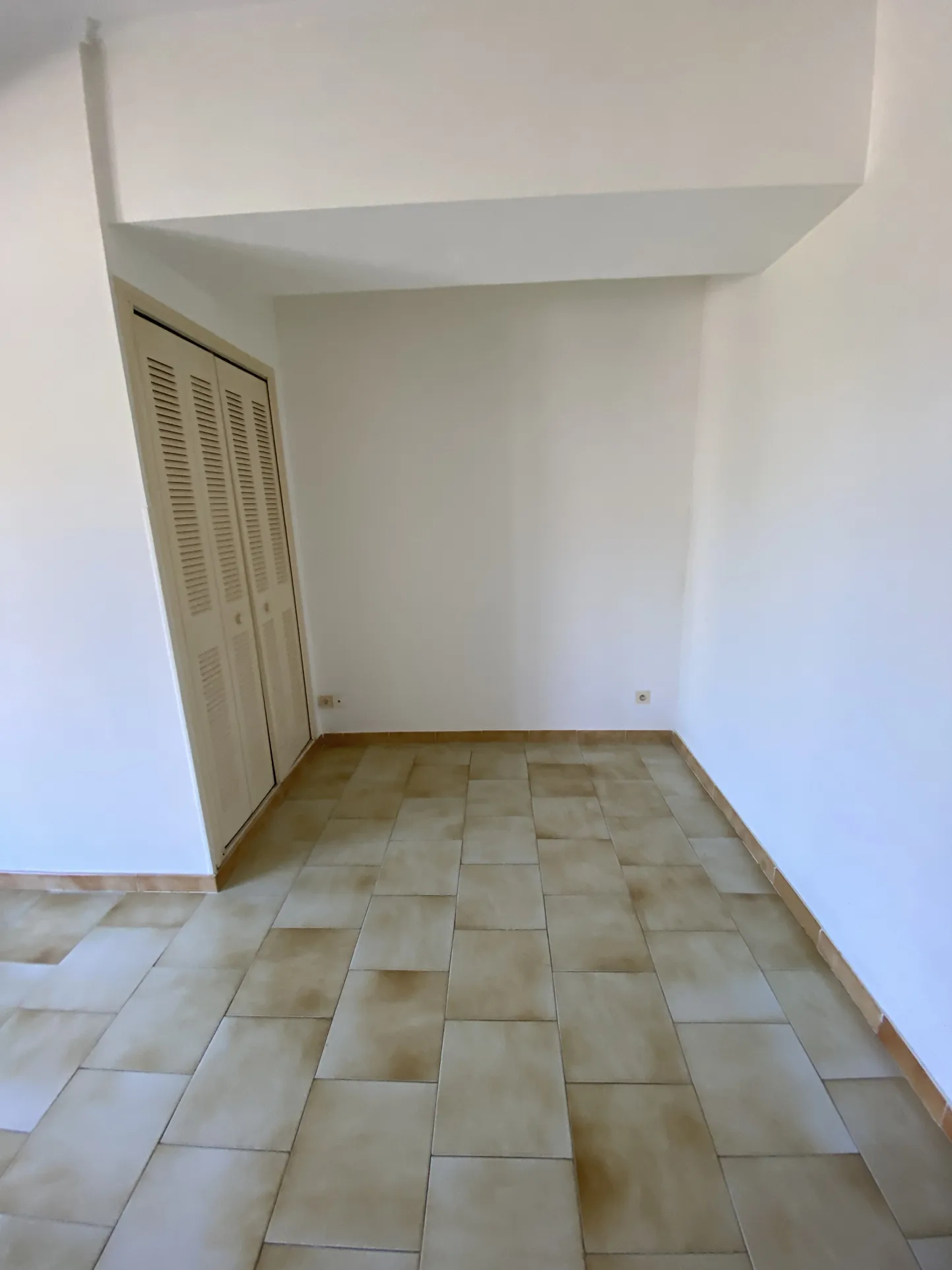 Studio de 31 m² avec terrasse à Solenzara, au centre du village 