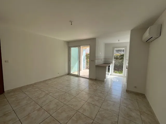 Appartement T2 avec jardin et parking à Nîmes - Résidence sécurisée 