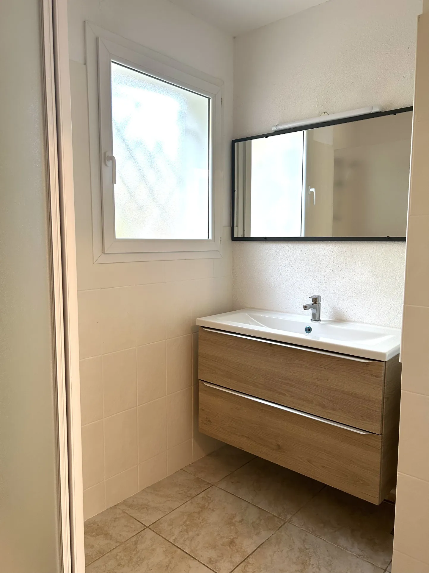 Appartement T2 avec jardin et parking à Nîmes - Résidence sécurisée 