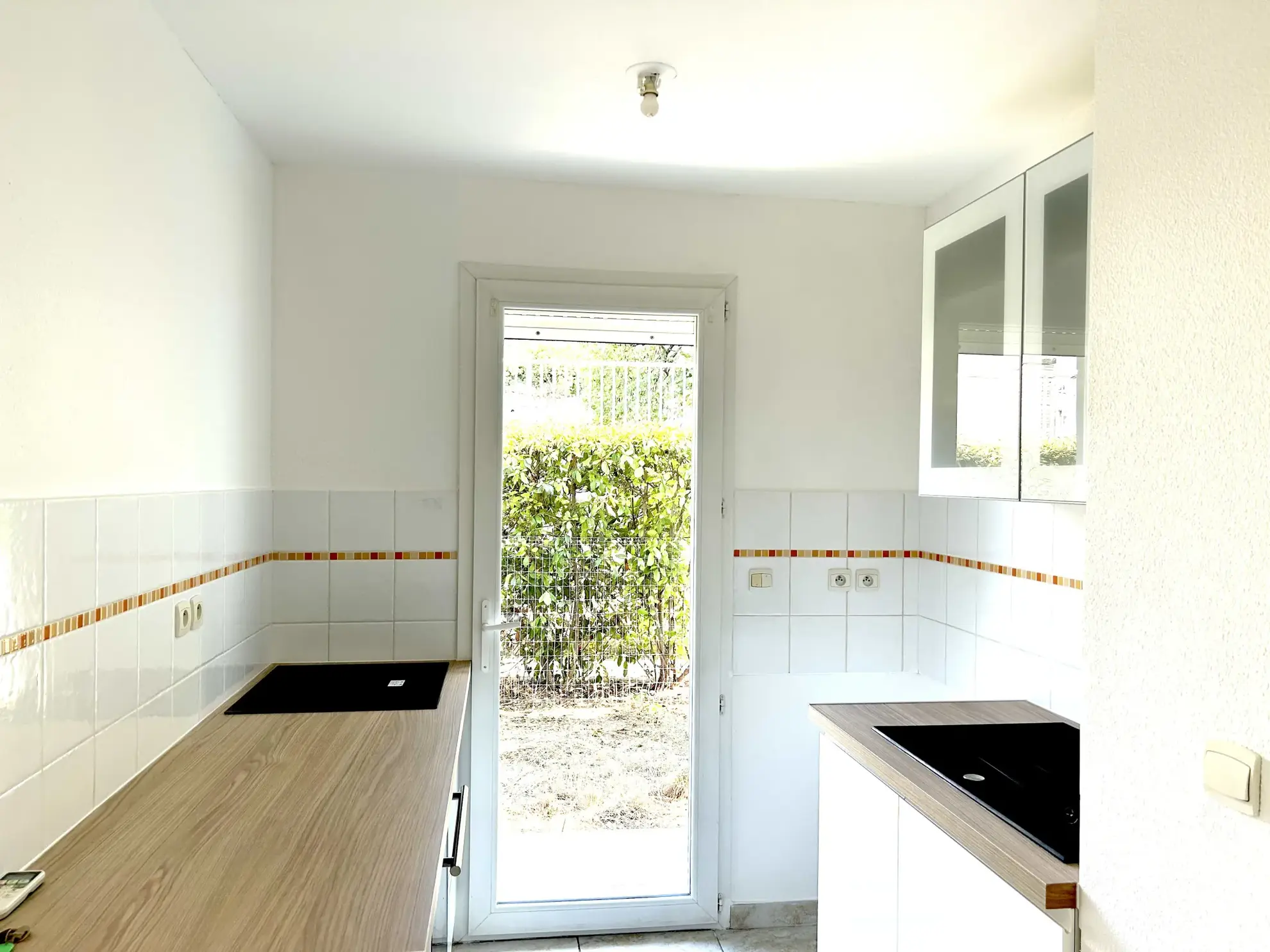 Appartement T2 avec jardin et parking à Nîmes - Résidence sécurisée 