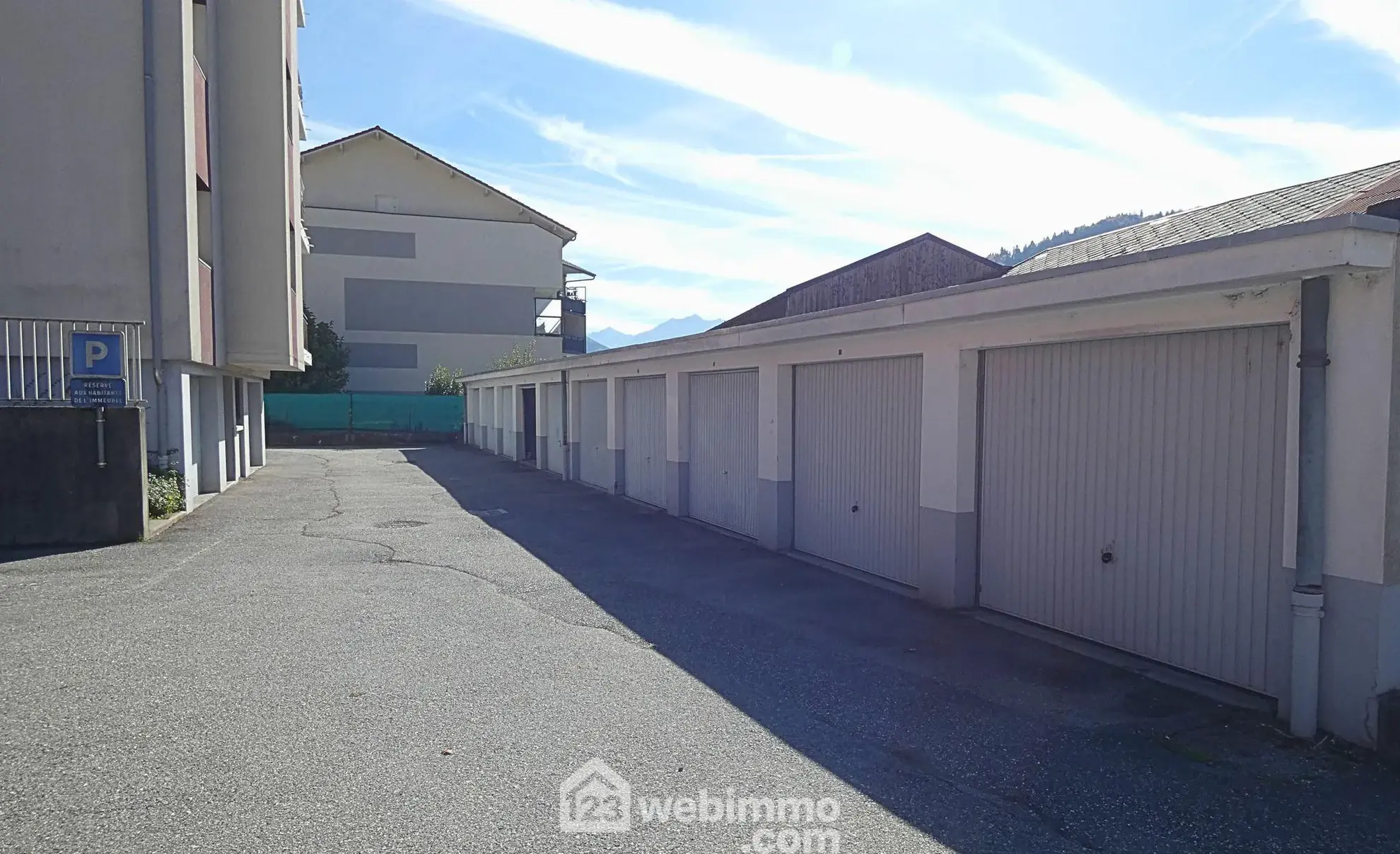 Appartement T4 à vendre à Ugine avec balcons, garage et cave 