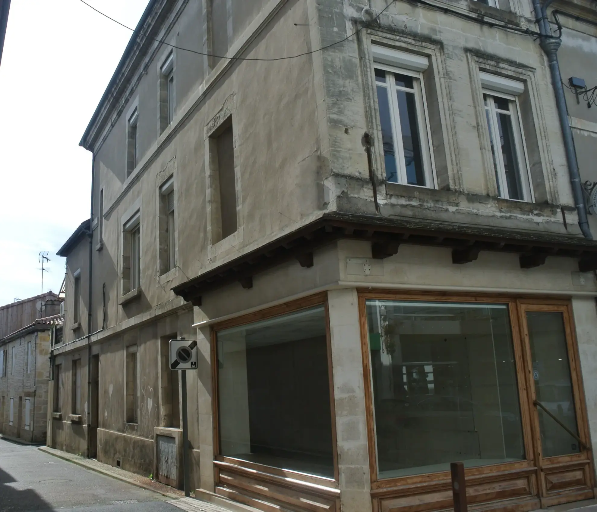 Investissement immobilier à Marmande avec local commercial et appartements loués 