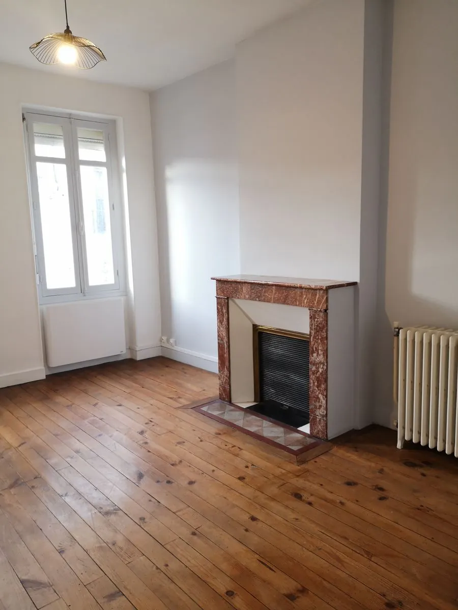 Investissement immobilier à Marmande avec local commercial et appartements loués 