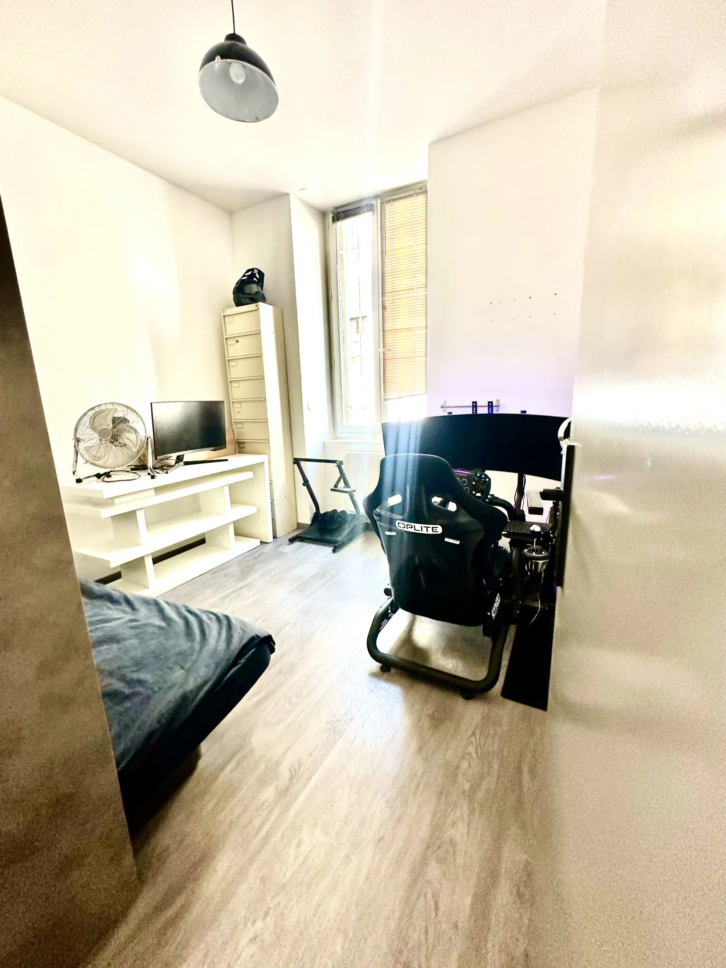 Appartement T4 rénové à Alès proche de la gare – Spacieux et moderne 