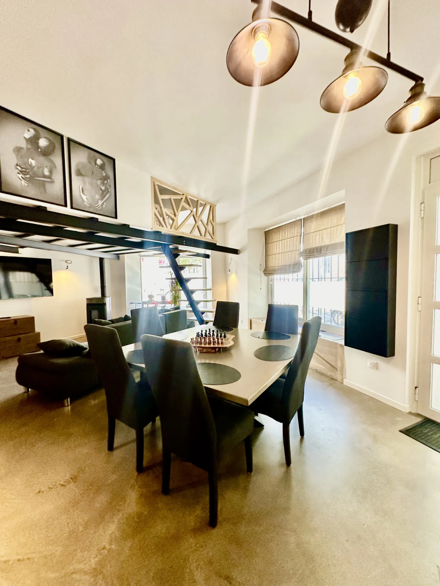 Appartement T4 rénové à Alès proche de la gare – Spacieux et moderne 