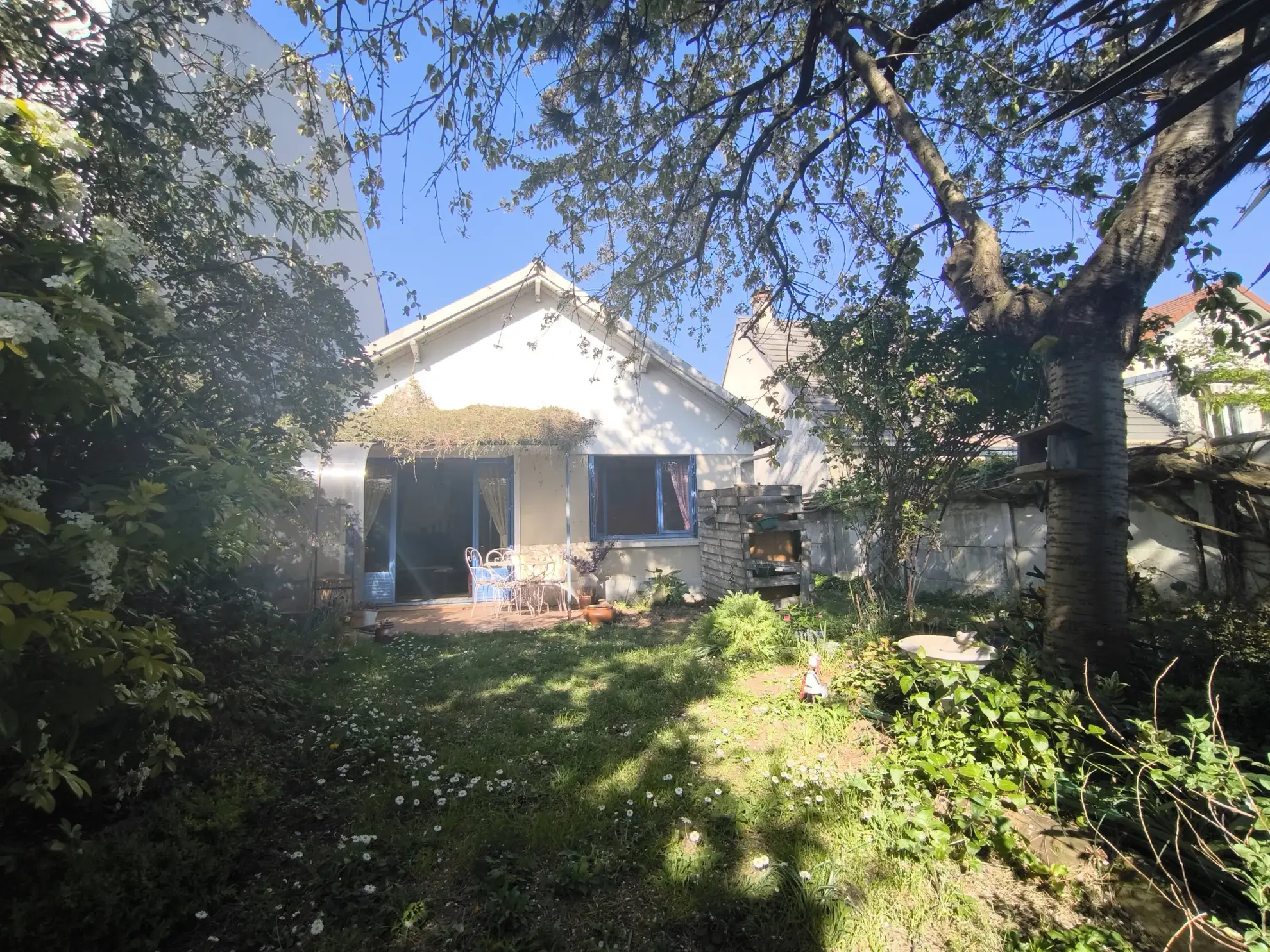 Maison de plain-pied de 76 m² avec terrain de 340 m² à Blanc-Mesnil 