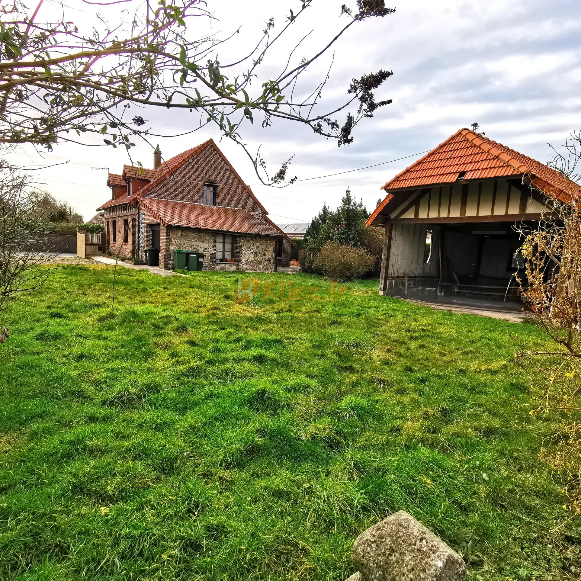 Charmante maison familiale avec grand jardin à Dieppe – 162 m² à moderniser