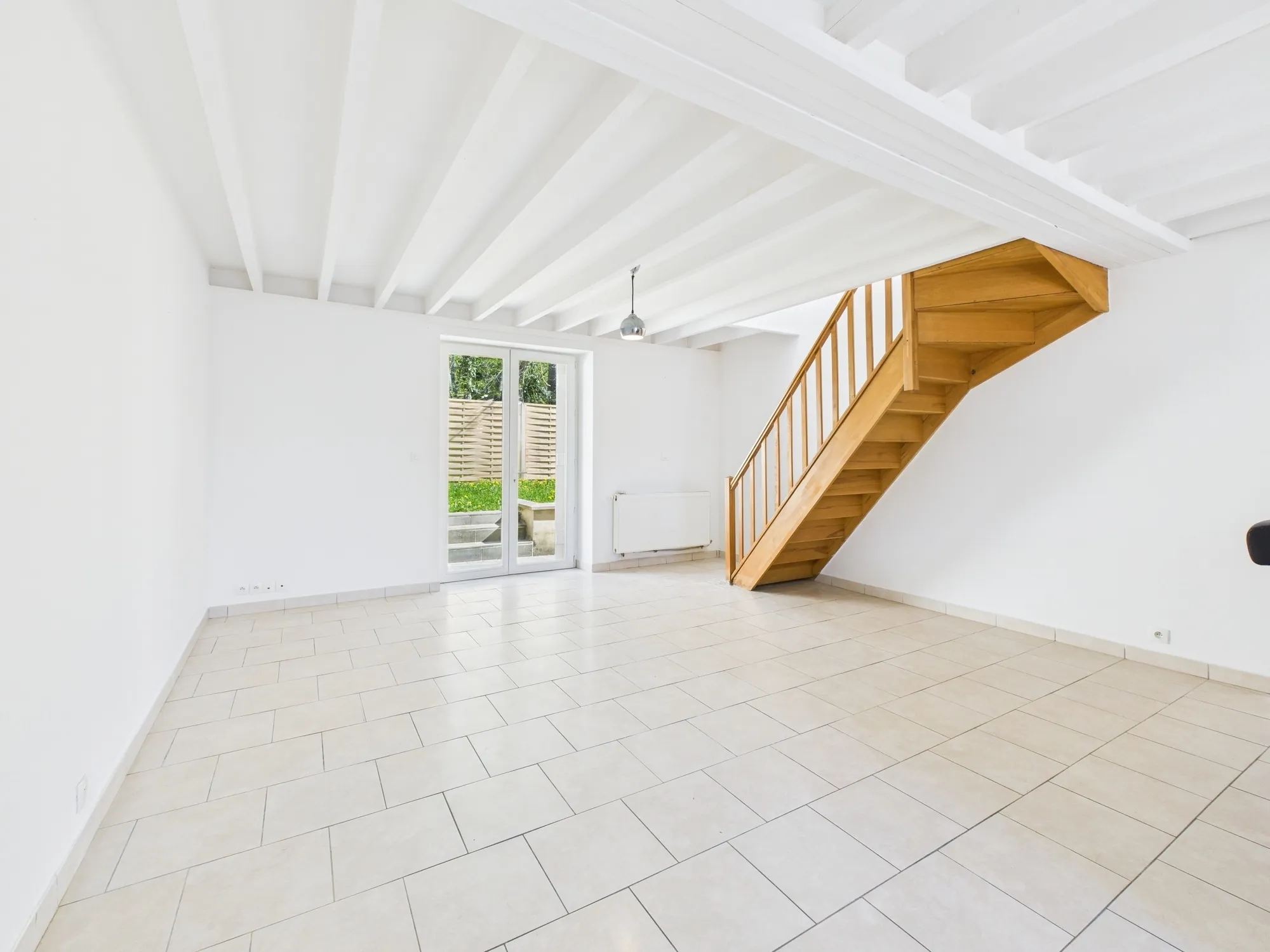 Maison rénovée de 88 m² avec 3 chambres et terrasse proche Nemours et Fontainebleau 