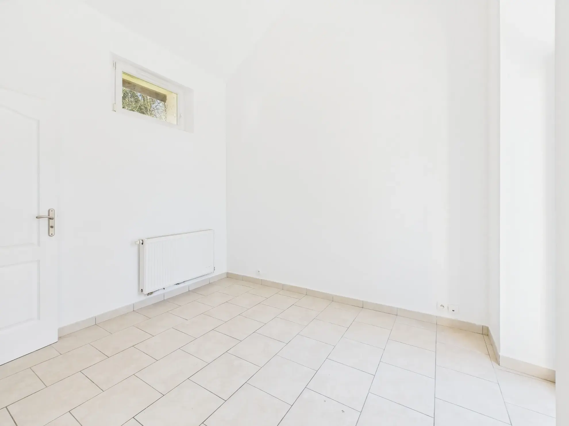 Maison rénovée de 88 m² avec 3 chambres et terrasse proche Nemours et Fontainebleau 