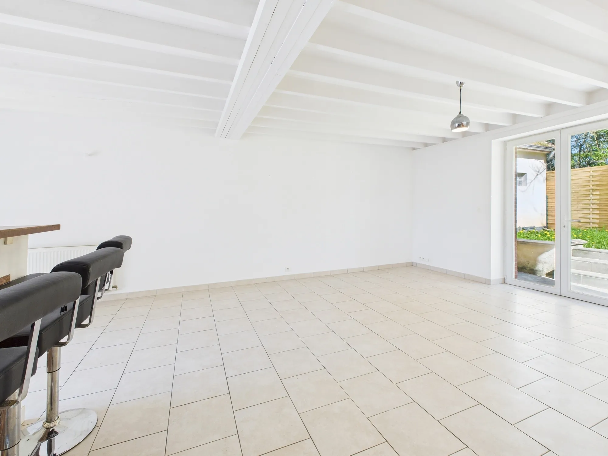 Maison rénovée de 88 m² avec 3 chambres et terrasse proche Nemours et Fontainebleau 