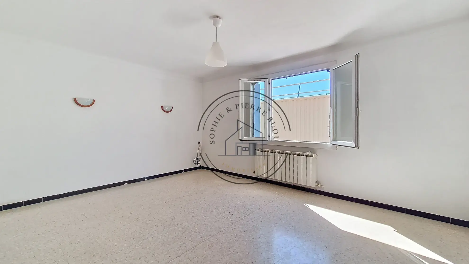 Appartement T3 avec garage en centre-ville de Cavaillon 