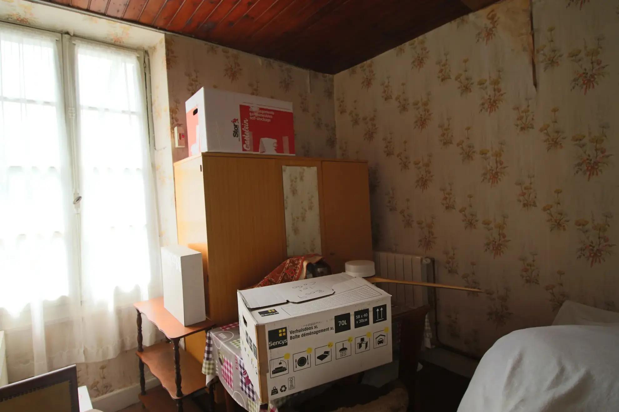 Maison en pierre à rénover avec grand jardin à Puy-l’Évêque 