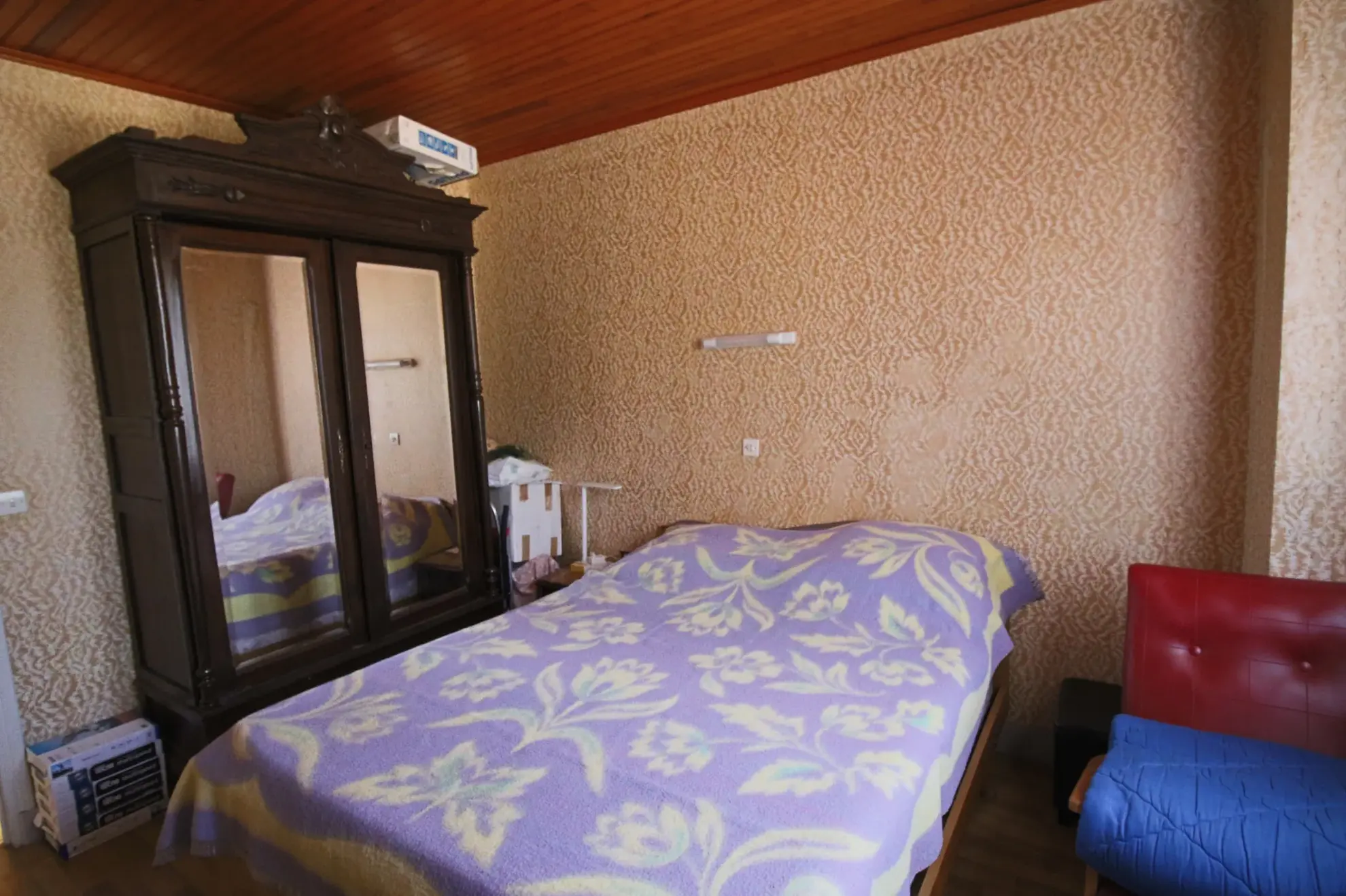 Maison en pierre à rénover avec grand jardin à Puy-l’Évêque 