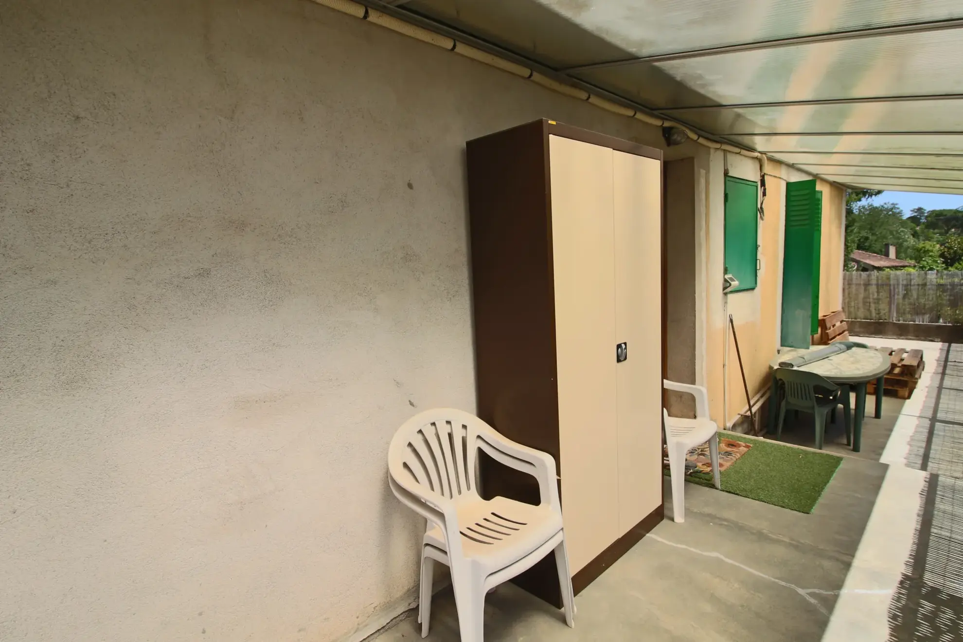 Maison en pierre à rénover avec grand jardin à Puy-l’Évêque 