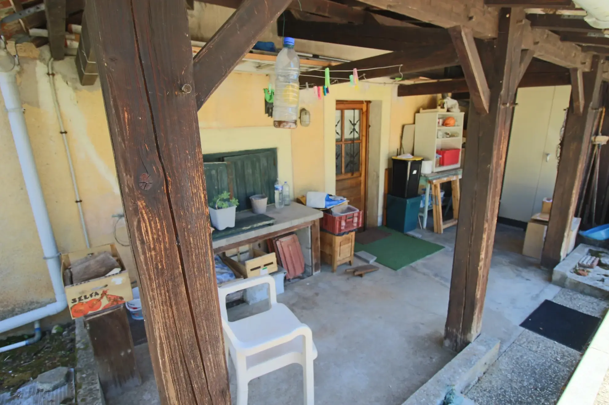 Maison en pierre à rénover avec grand jardin à Puy-l’Évêque 