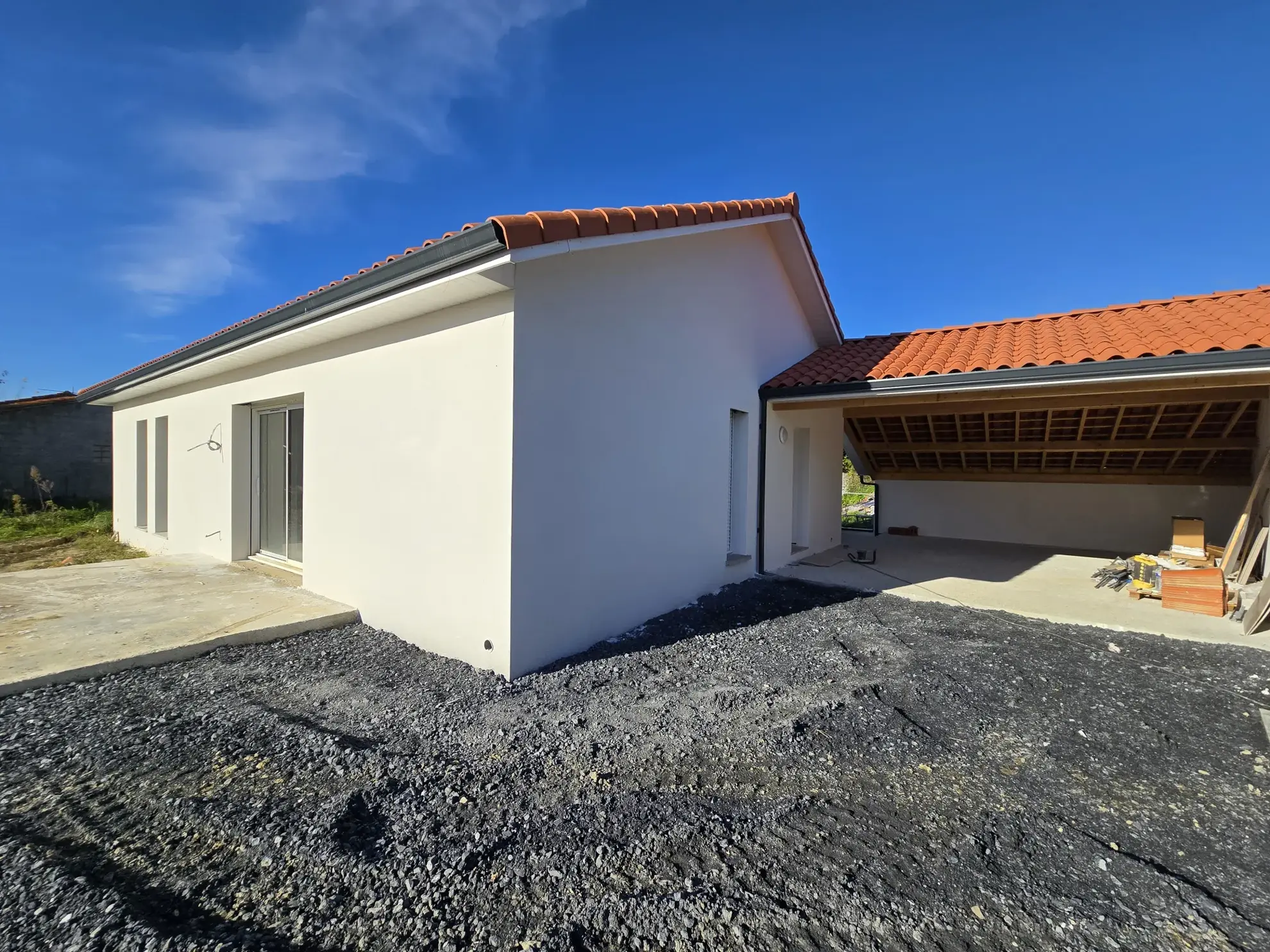Maison neuve à Tarbes de 110 m² avec 3 chambres, terrasse et carport 