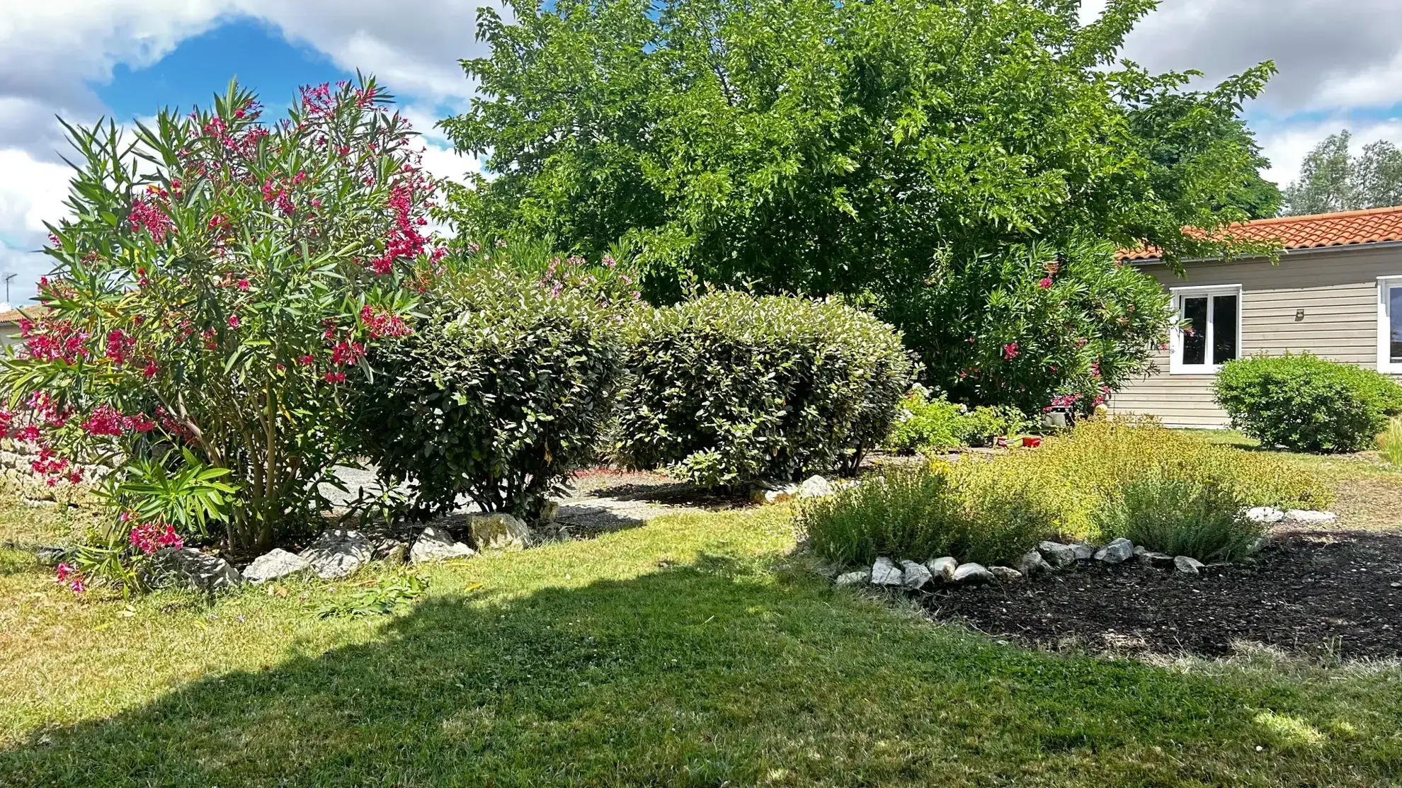 Acheter maison de plain-pied avec studio indépendant à Coulon, Marais Poitevin 