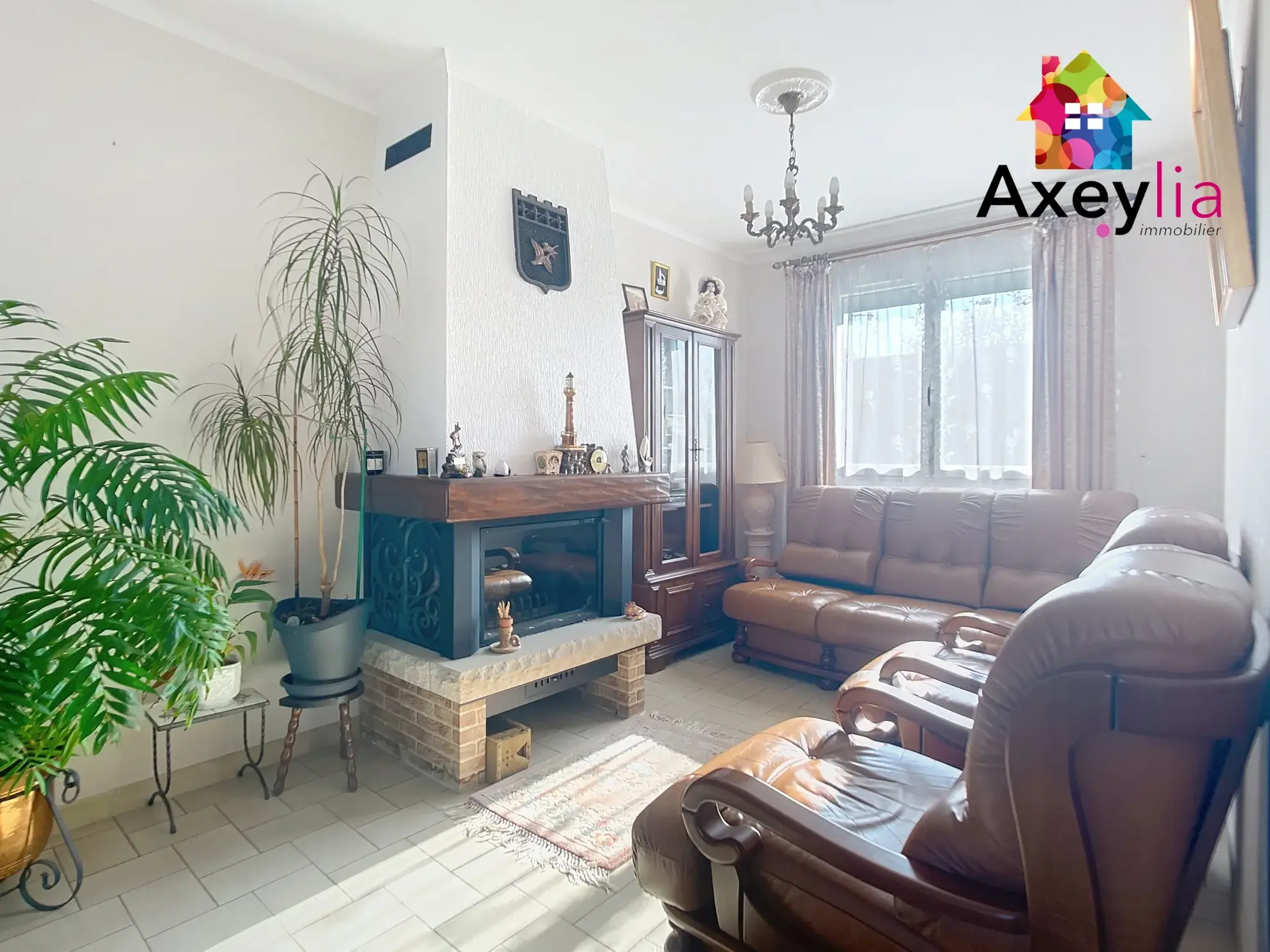 Maison à vendre à Mably avec jardin, garage et 2 chambres, secteur calme 