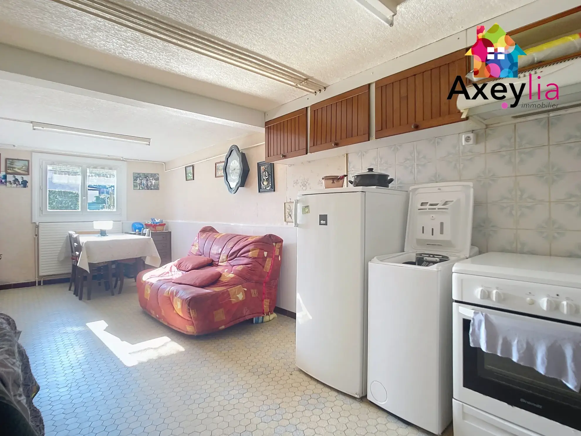 Maison à vendre à Mably avec jardin, garage et 2 chambres, secteur calme 