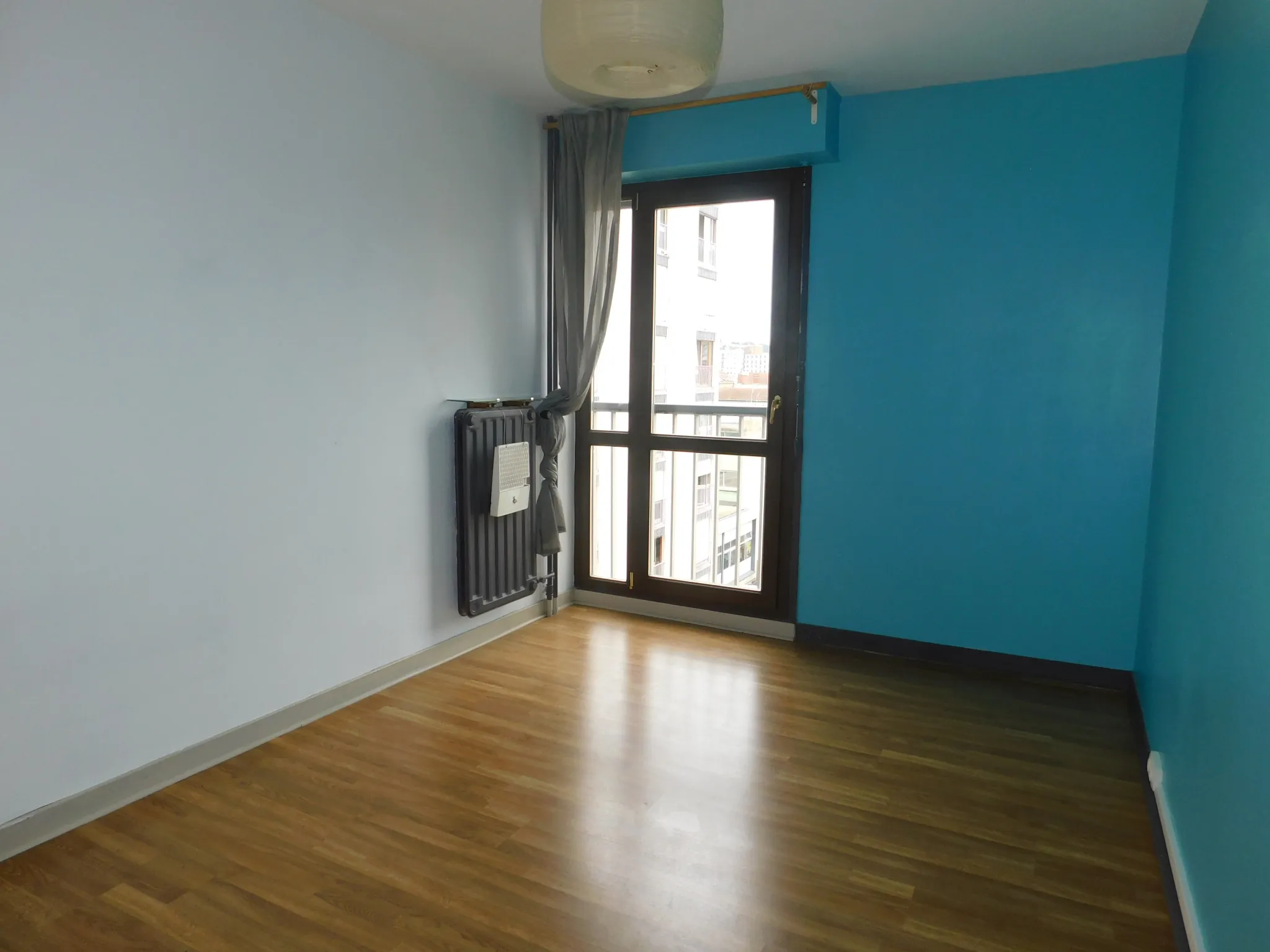 Grand appartement T5 à Nancy Gare Jean-Jaurès avec parking et balcon 