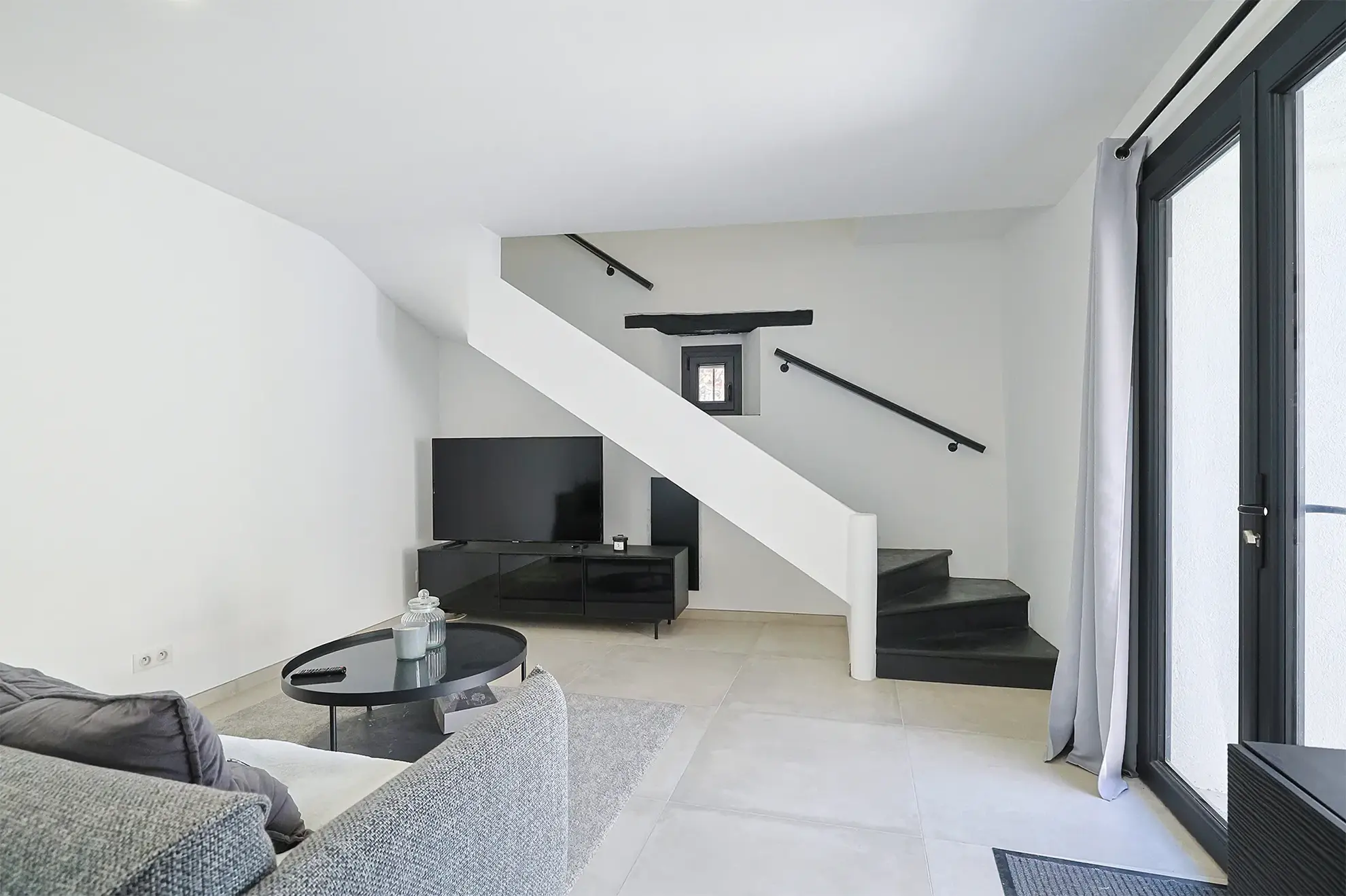 Maison de village rénovée de 62m² avec terrasse à Collobrières 