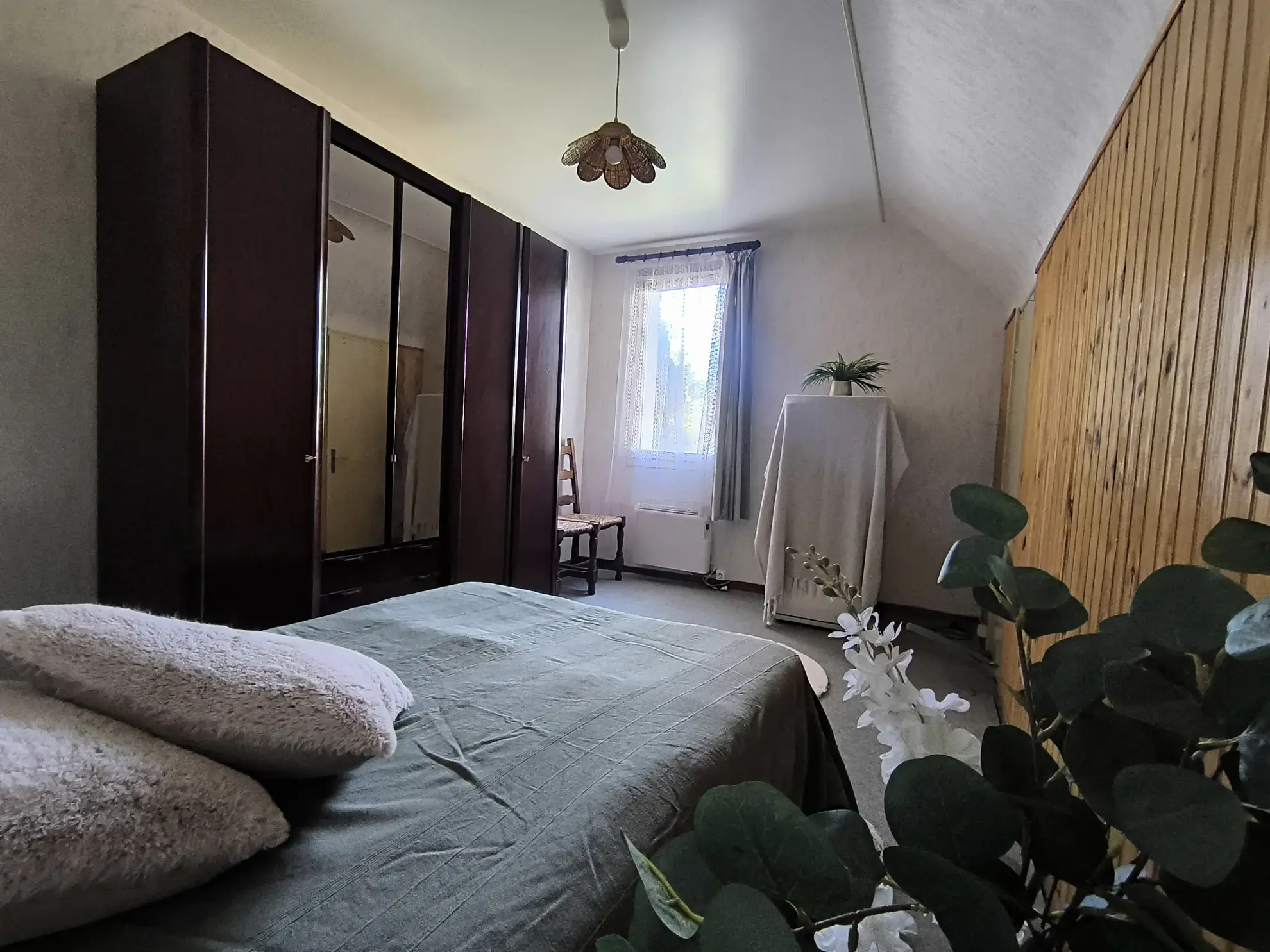 Maison familiale 5 pièces avec sous-sol à Château-Thierry, proche commodités 