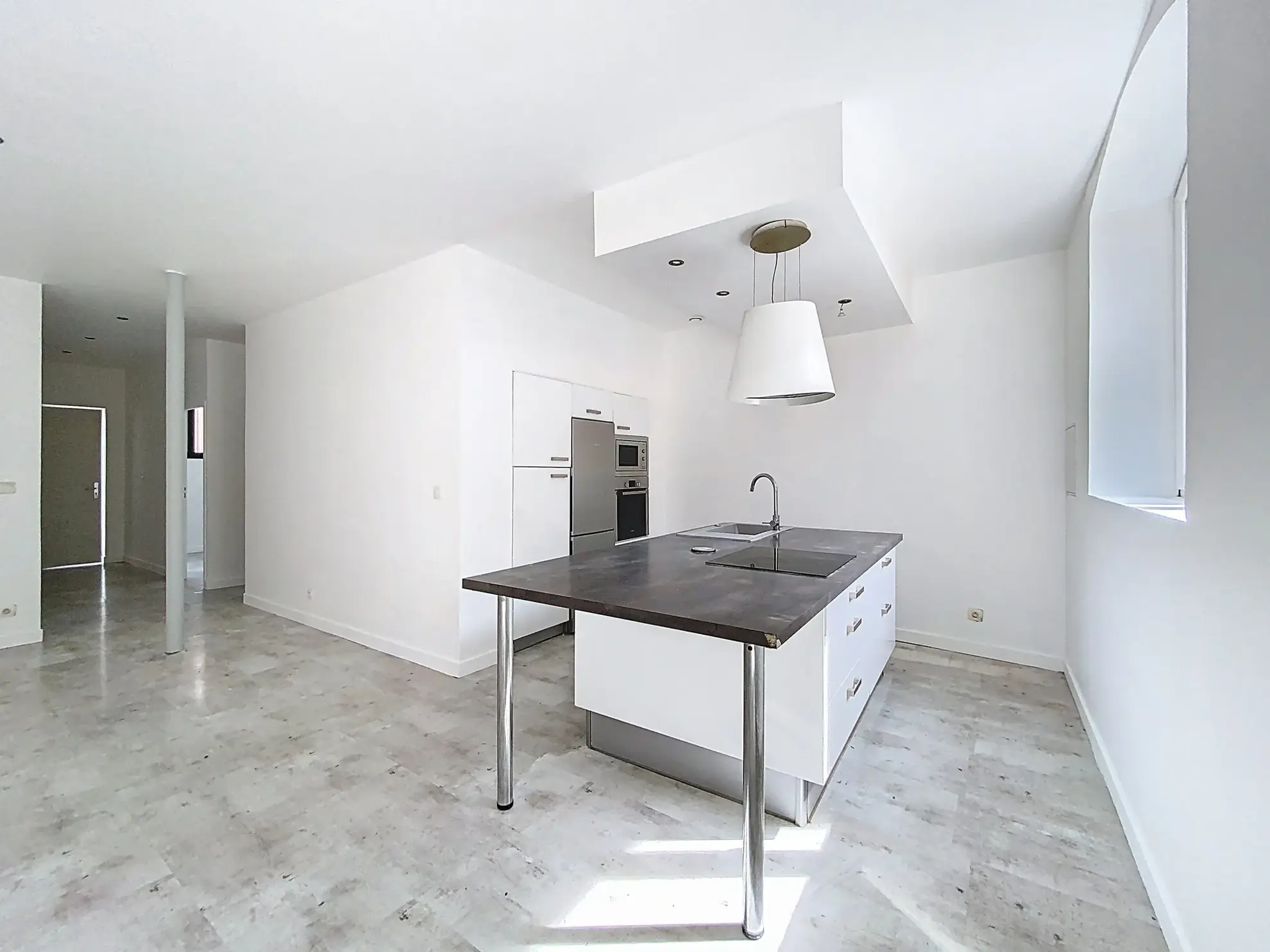 Appartement 3 pièces avec terrasse à St Étienne proche commodités 