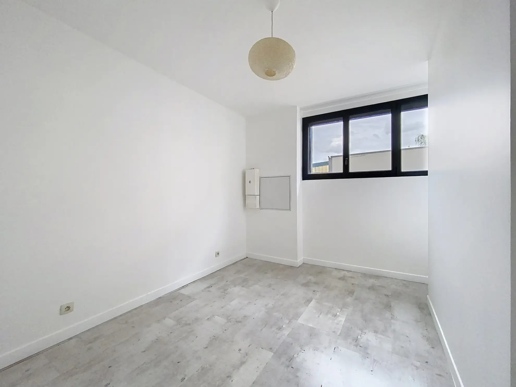 Appartement 3 pièces avec terrasse à St Étienne proche commodités 