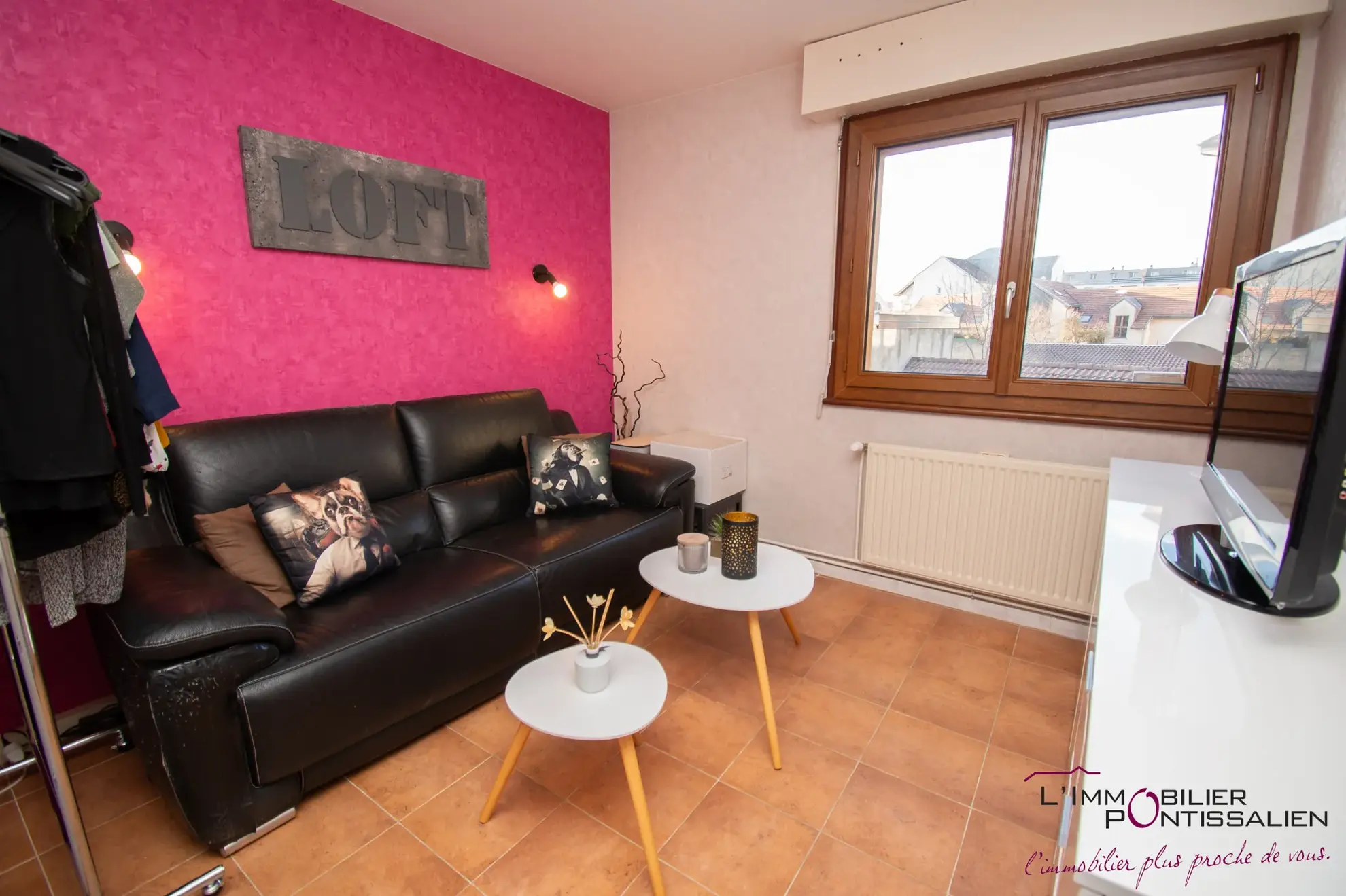 Maison mitoyenne de 127 m² avec terrasse, garage et 5 chambres au centre de Pontarlier 