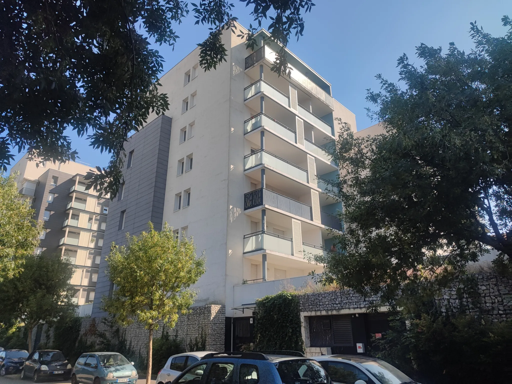 Appartement T2 avec balcon et vue montagne à Grenoble - Secteur calme