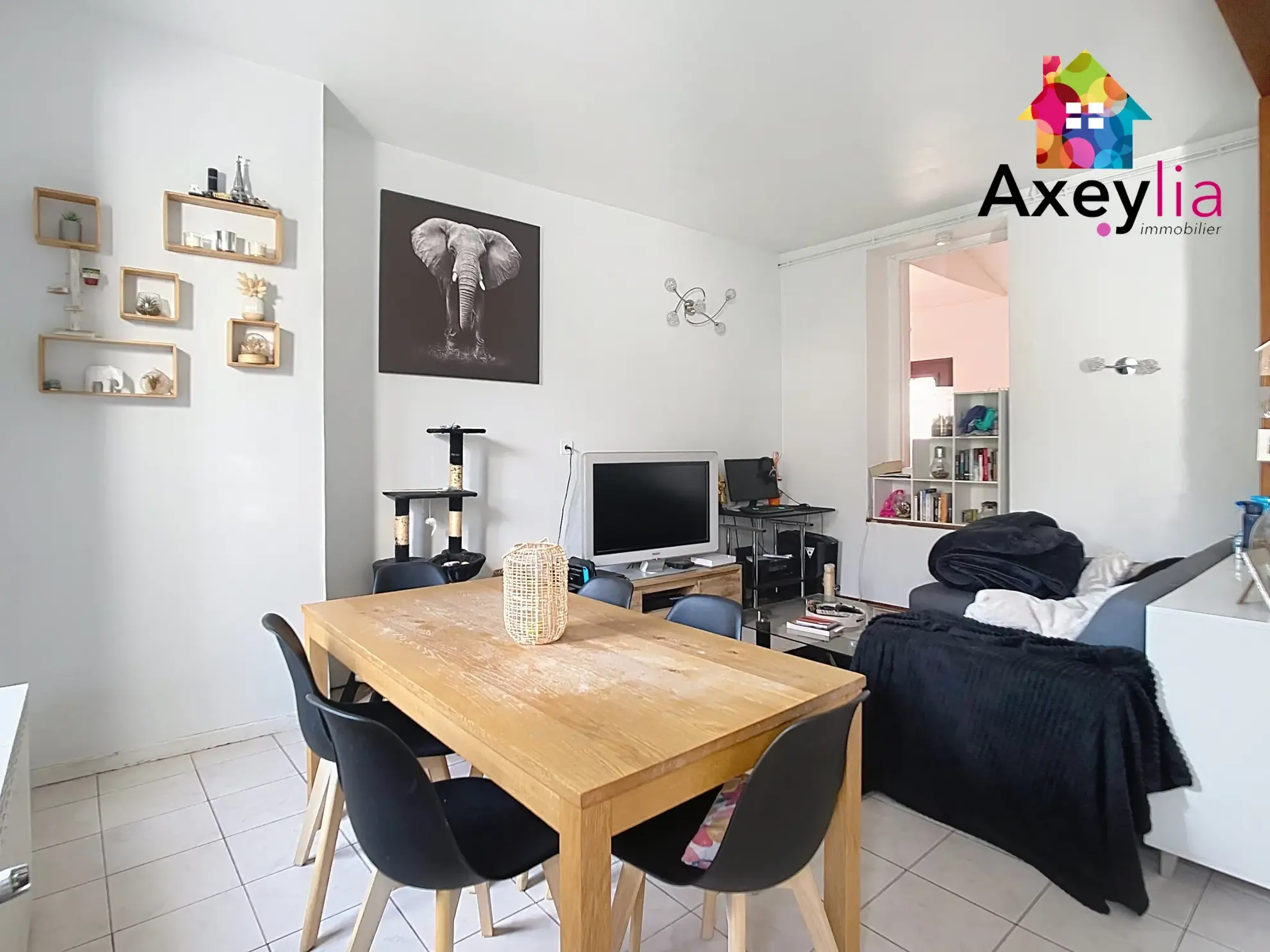 Maison rénovée avec 4 chambres à Roanne proche centre-ville 