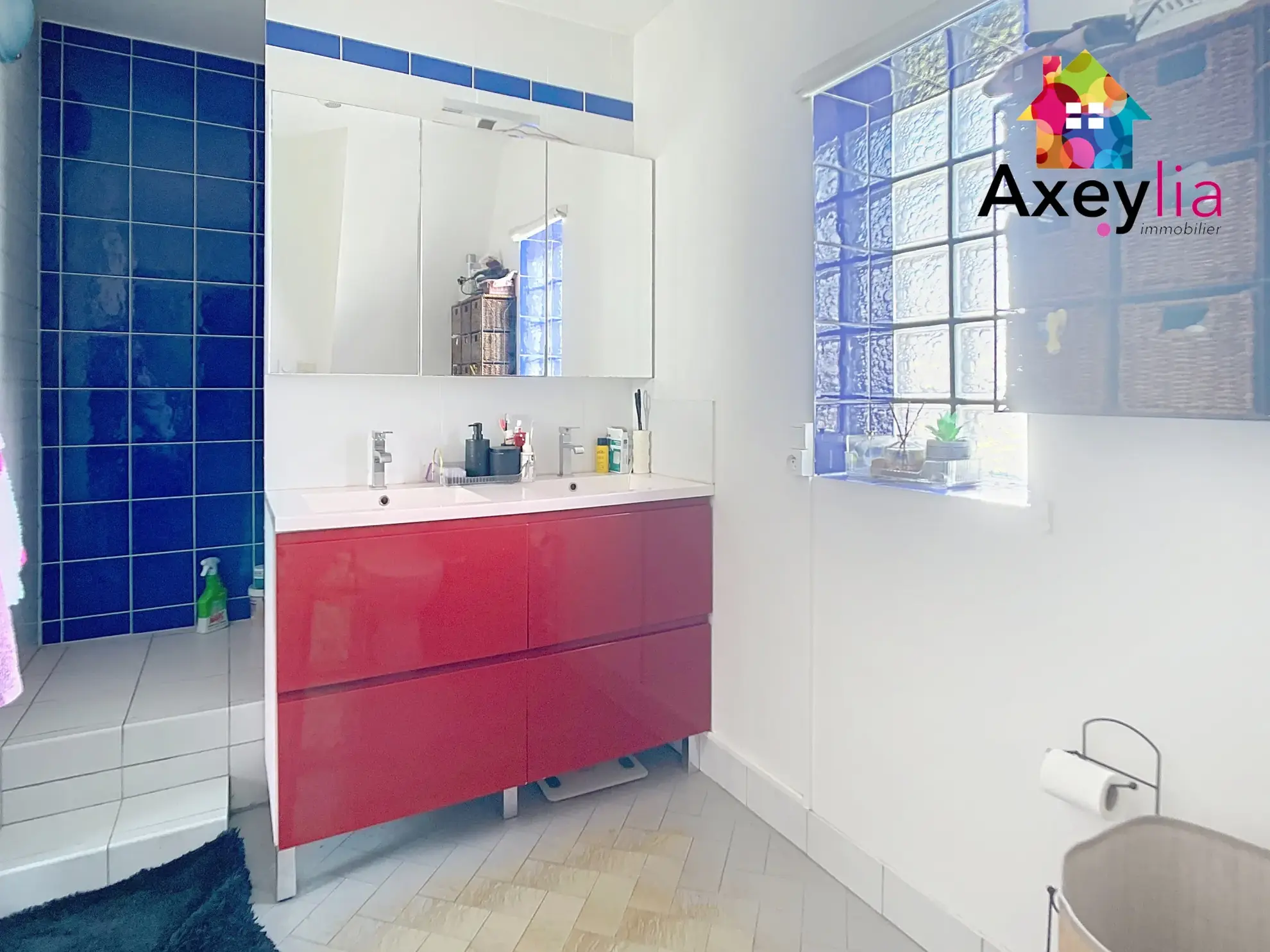 Maison rénovée avec 4 chambres à Roanne proche centre-ville 